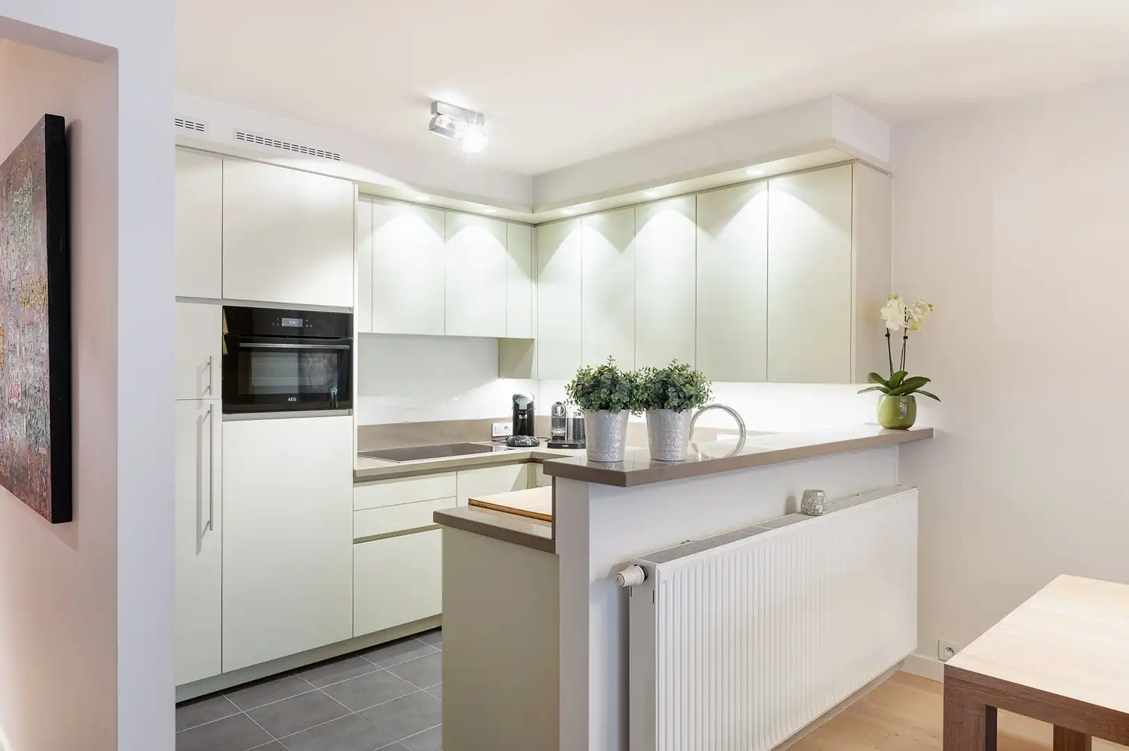 Lichtrijk appartement van 100 m² met terras, gelegen in de Koningslaan. foto 10