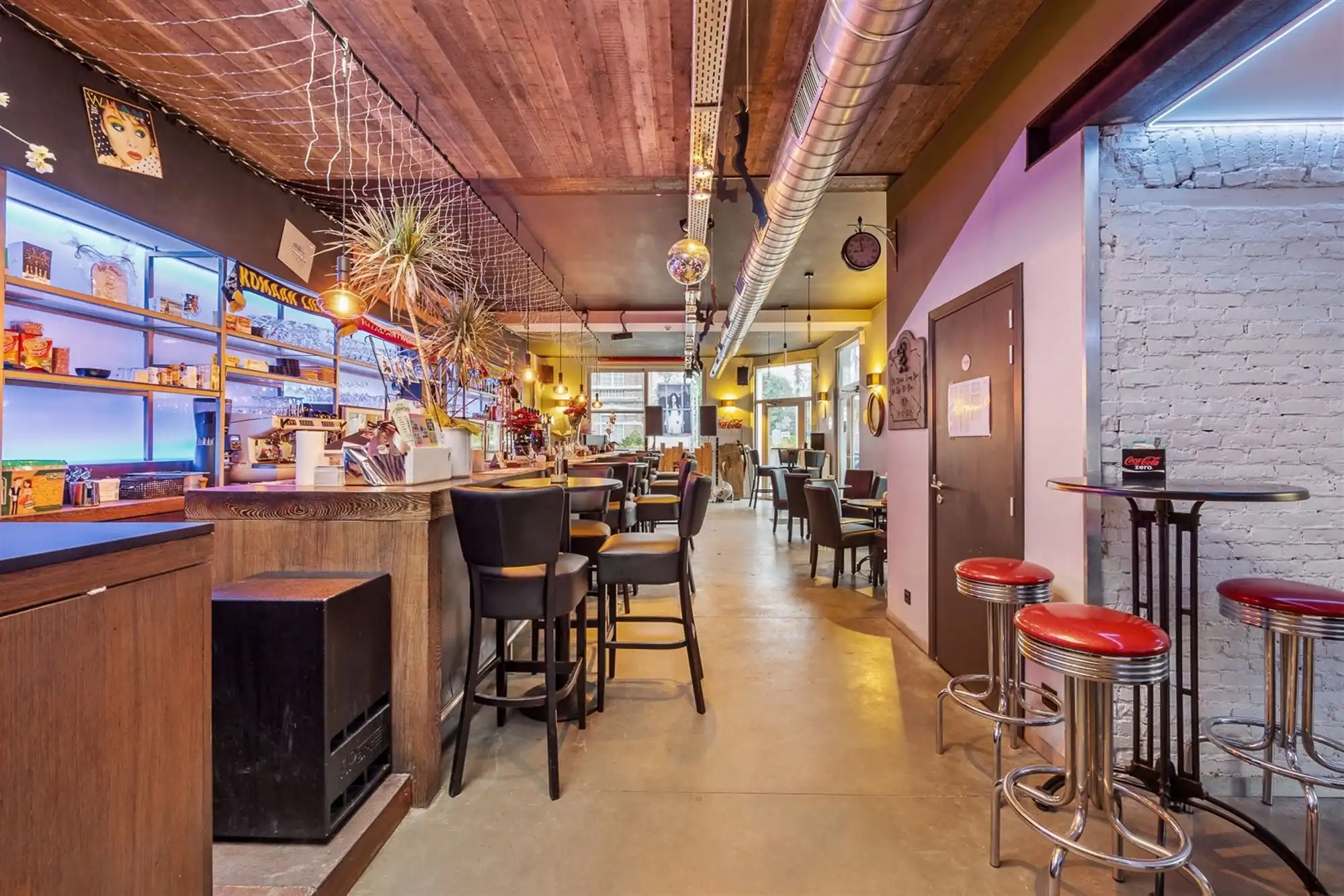 Handelspand met appartement gelegen te Ranst foto 7