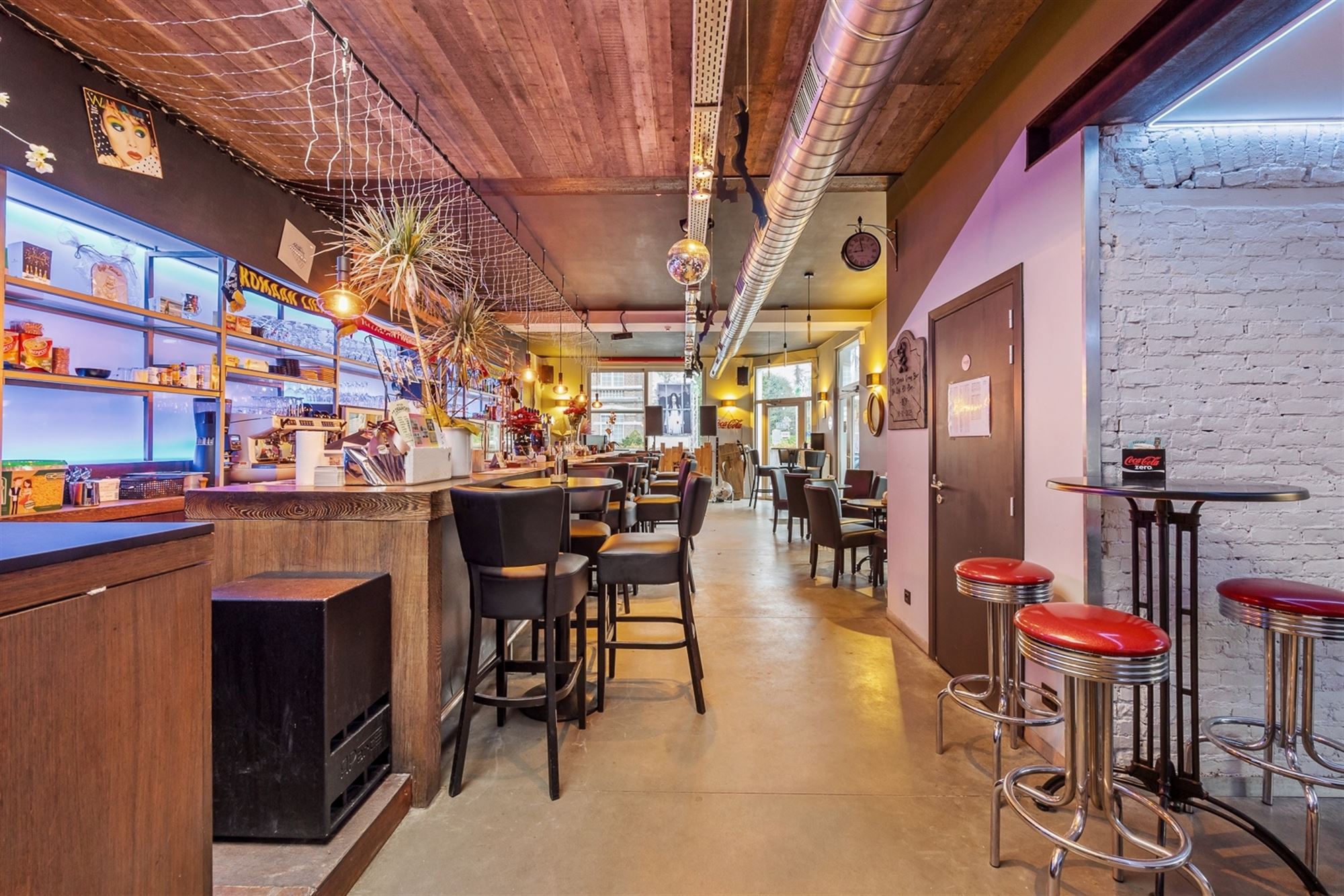 Handelspand met appartement gelegen te Ranst foto 7