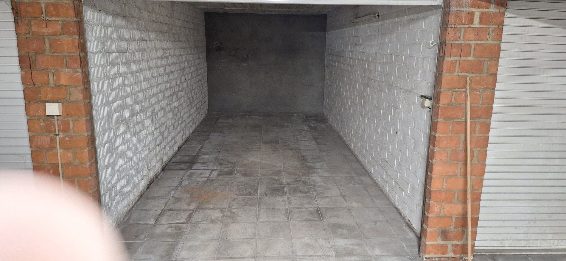 Ruime garagebox te huur te Jette  foto 4