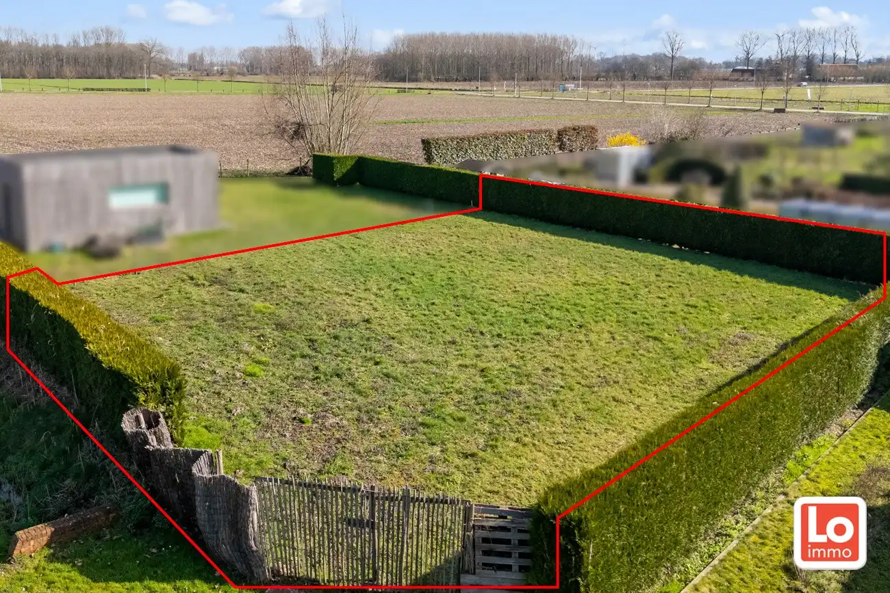 Mooi perceel bouwgrond ZONDER bouwverplichting op héél rustige locatie nabij het centrum van Lochristi! foto 2