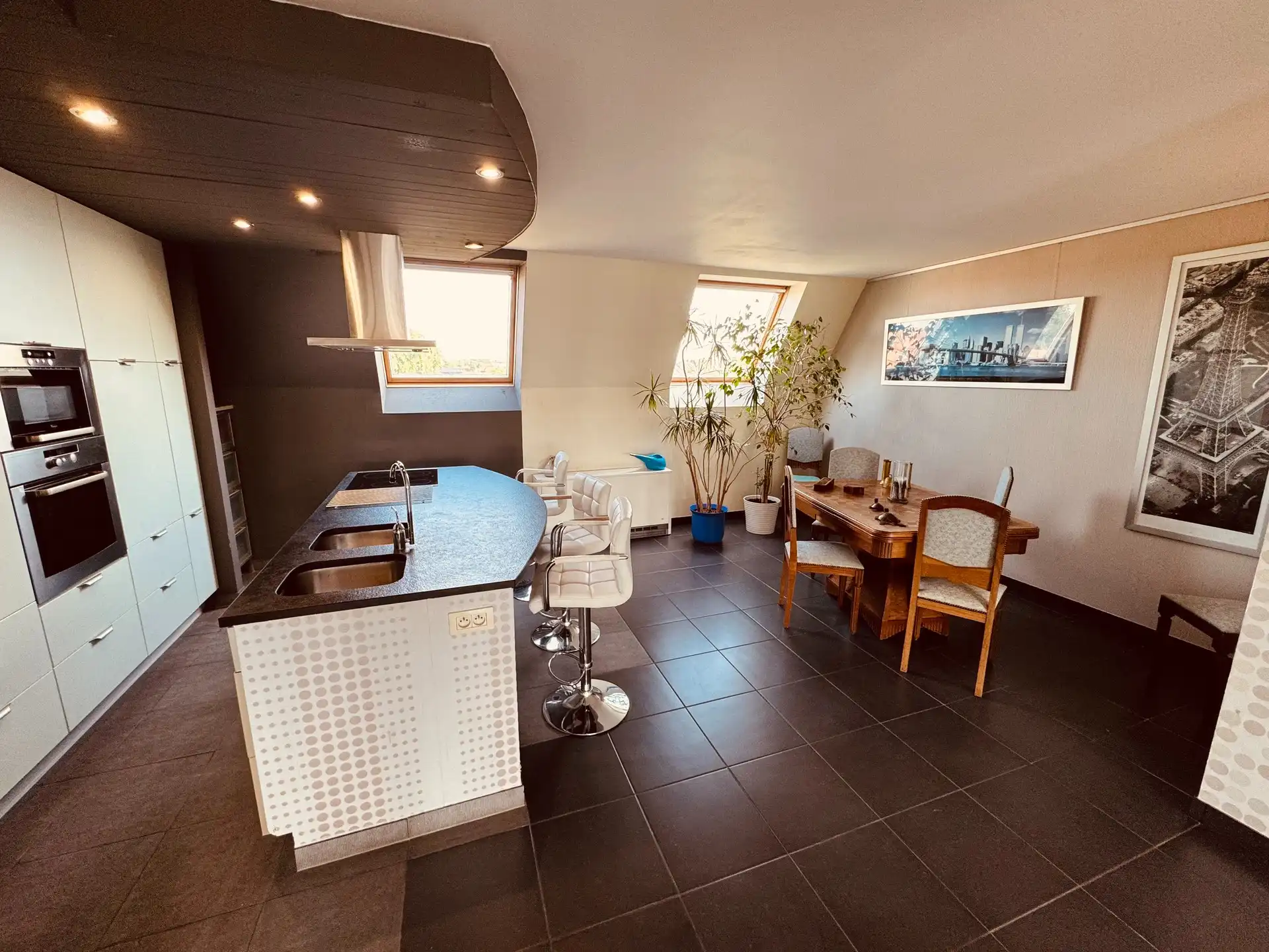 Verzorgd duplexappartement aan de rand van het centrum Van De Haan. foto 4