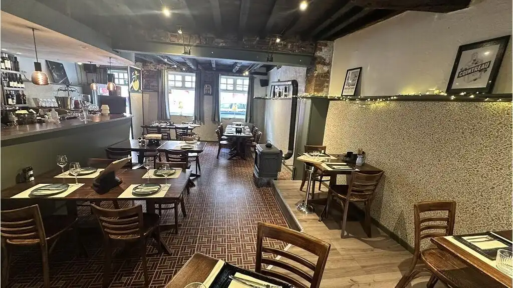 Overname instapklaar fonduehuis en restaurant in Brugge foto 2