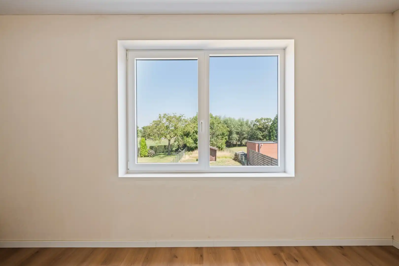 BEZOEKMOMENT OP 06/09 - Kwalitatief afgewerkte lichtrijke en ruime nieuwbouw woning met tuin en 3 volwaardige slaapkamers foto 19