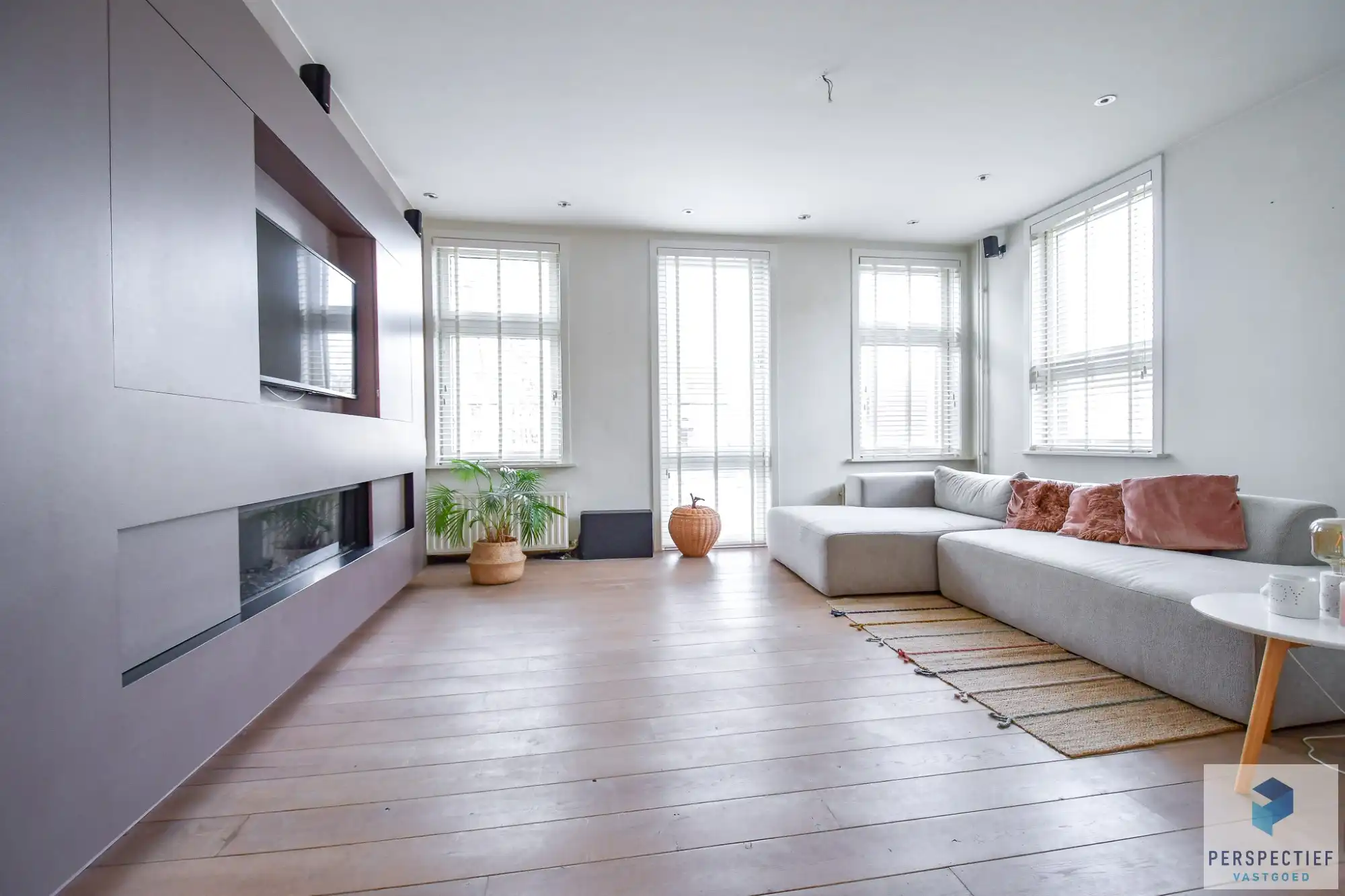 Lichtrijk appartement met 3 slaapkamers, garage en terras foto 4