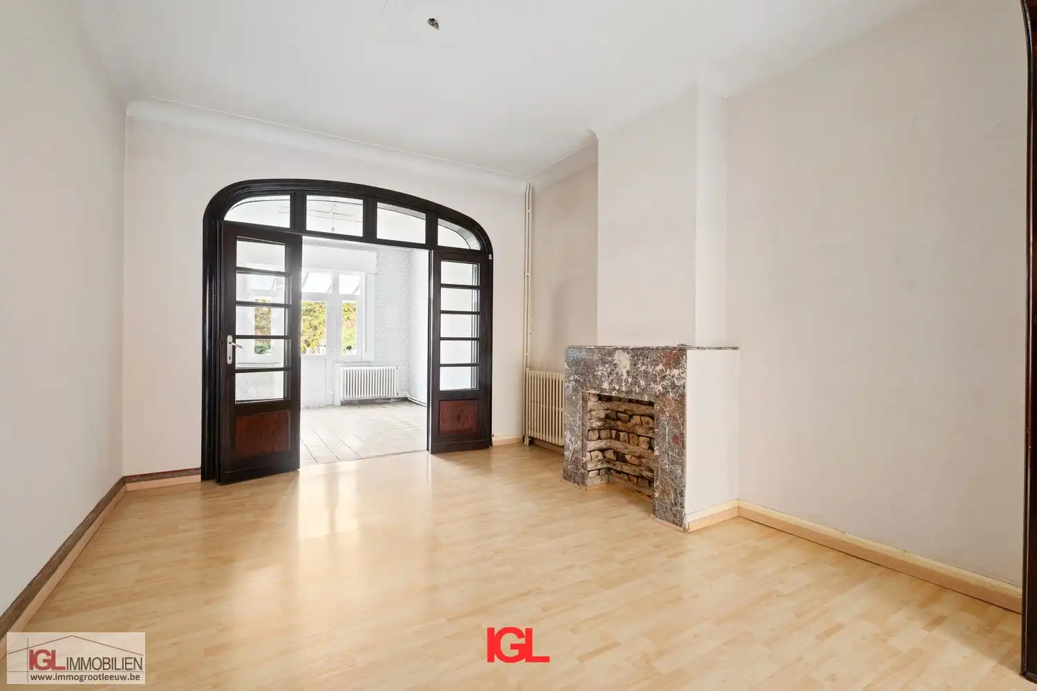 Karaktervolle ééngezinswoning met 4 slaapkamers en mooie tuin in het centrum van Ruisbroek foto 5