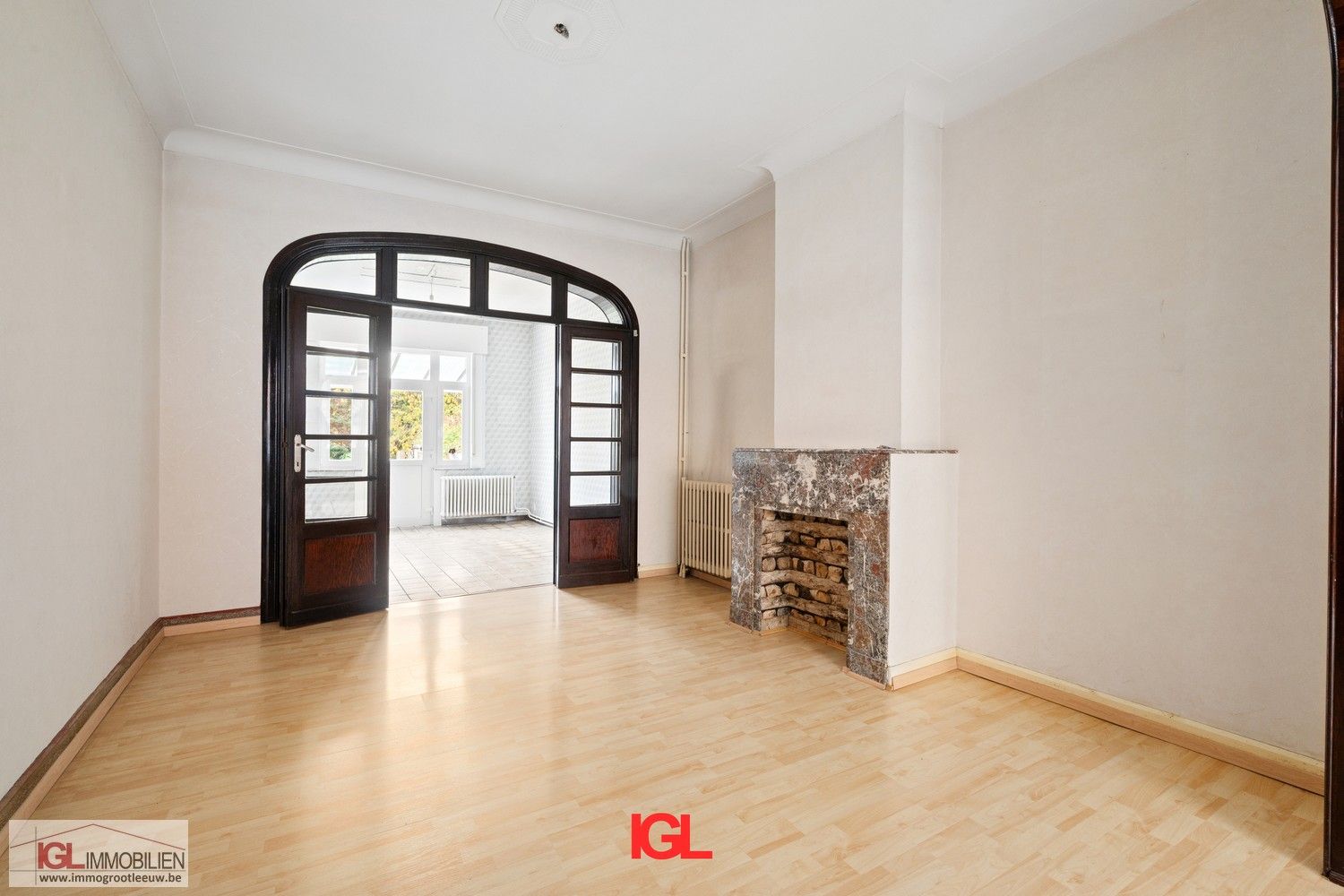 Karaktervolle ééngezinswoning met 4 slaapkamers en mooie tuin in het centrum van Ruisbroek foto 5