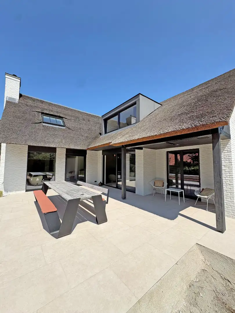 Exclusieve, volledig gerenoveerde villa met 5 slaapkamers en hoogwaardige afwerking. foto 4