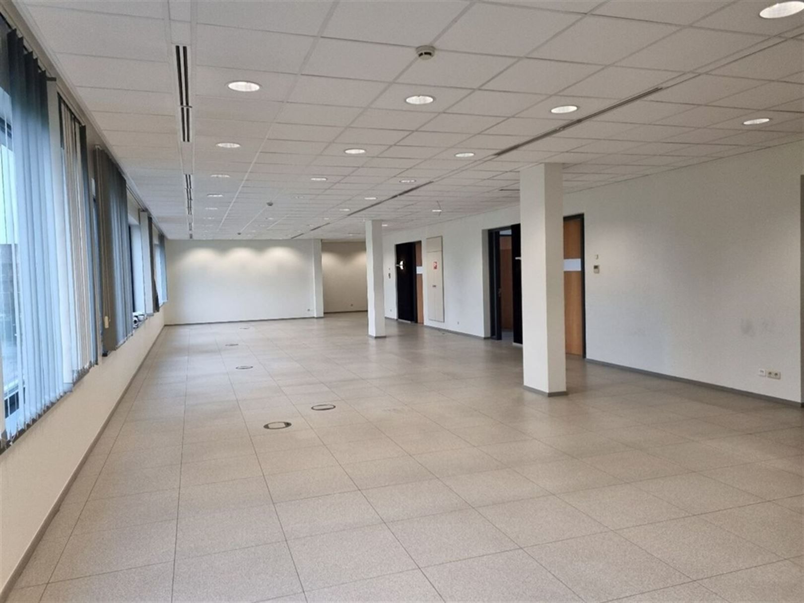 Kantoor te huur in Hasselt vanaf 527 m² met goede ligging foto 9