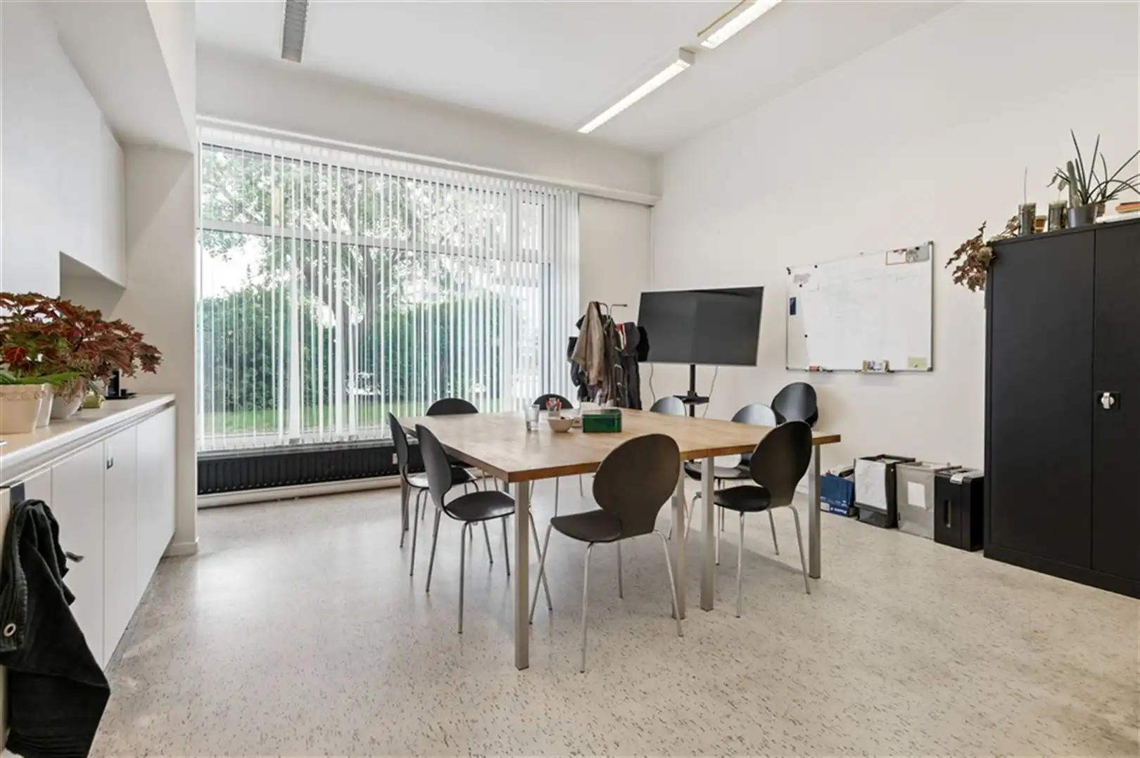 Gelijkvloers hoekkantoor te koop op topliggingop 't Zuid foto 15