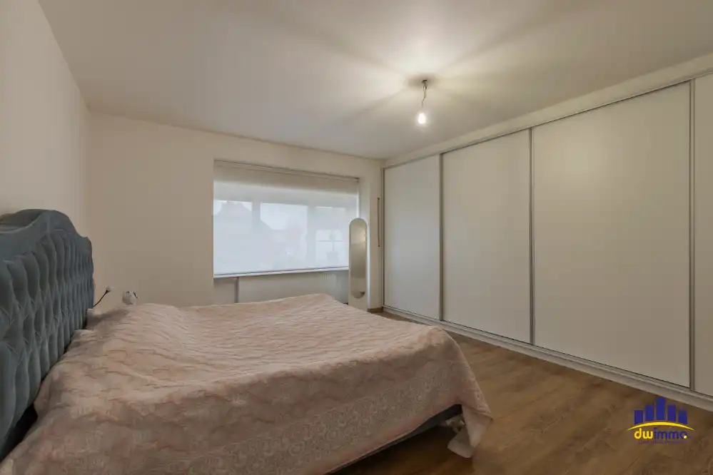 Instapklare, volledig gerenoveerde woning met 4 slaapkamers & ruime tuin in Evergem foto 13