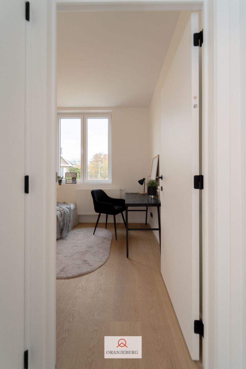 Gerenoveerde lichtrijke duplex studentenstudio foto 5