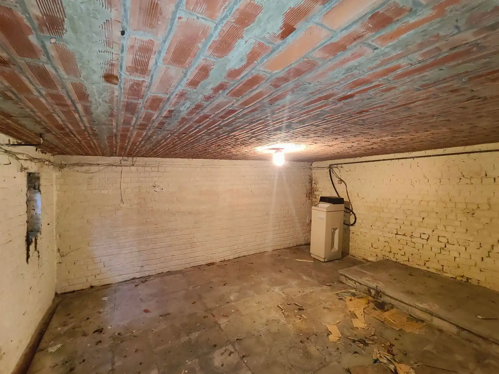 Karaktervolle te renoveren woning met 3 slaapkamers en tuin in Denderleeuw foto 20