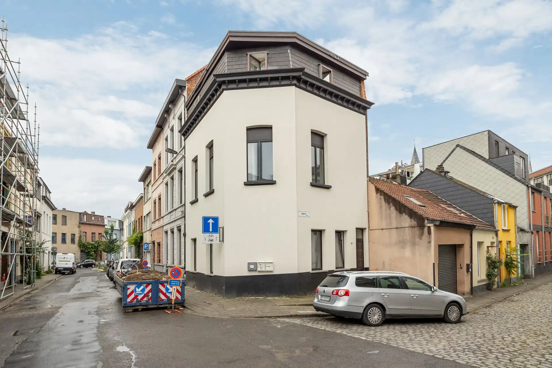 Opbrengsteigendom met drie appartementen op toplocatie foto 2