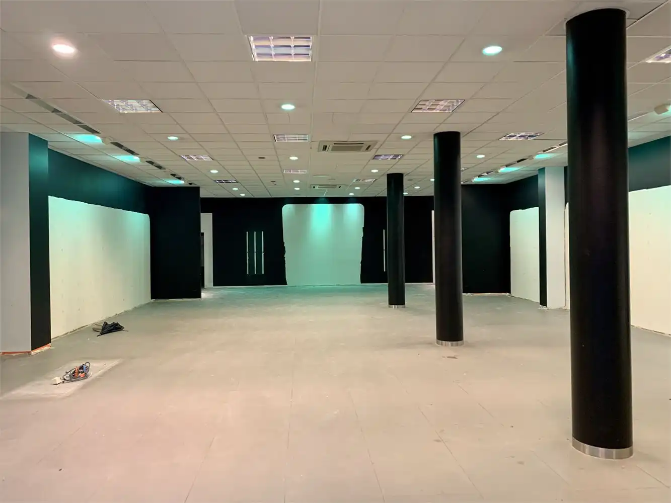 MODERN COMMERCIEEL GELIJKVLOERS foto 3