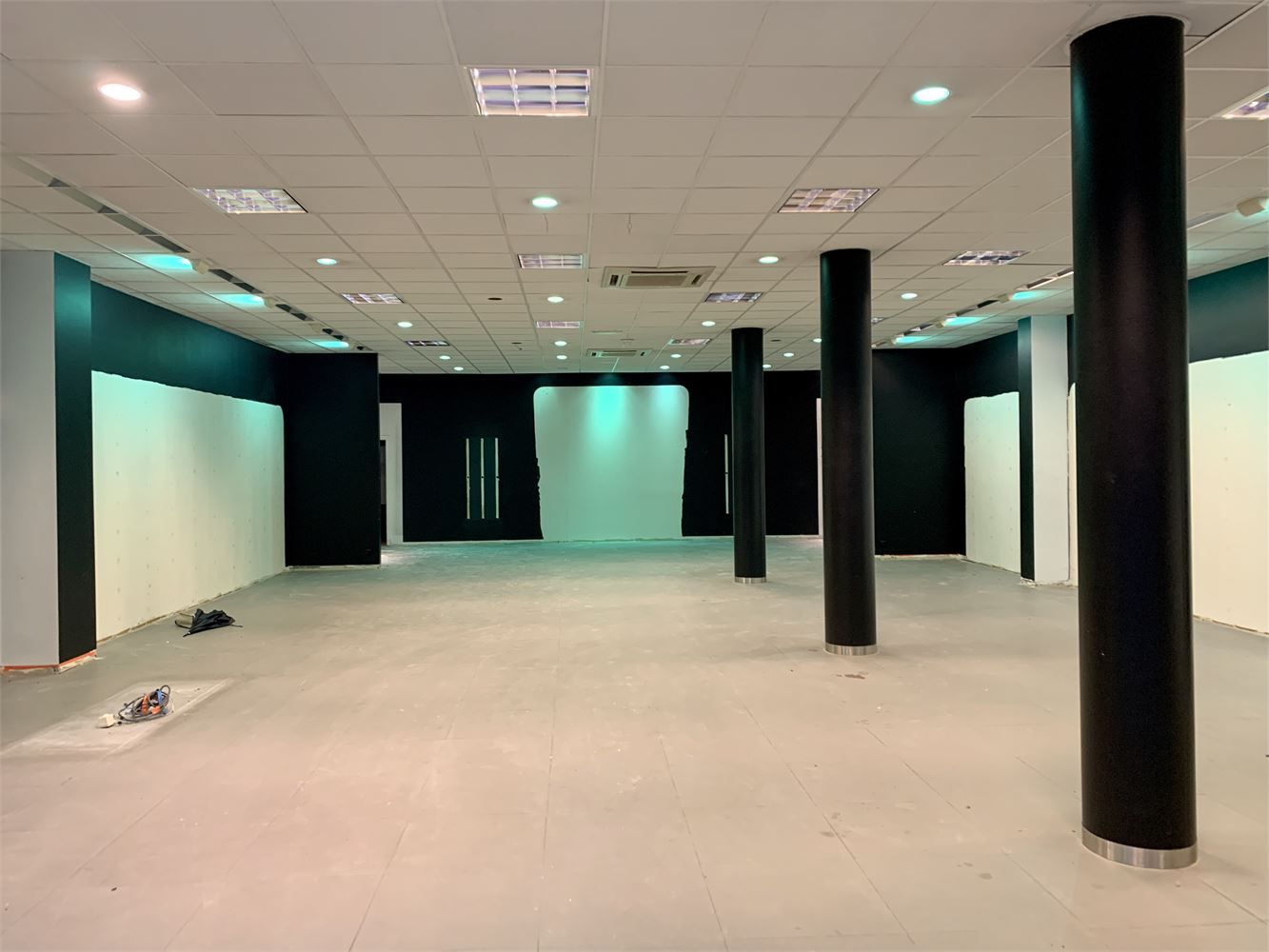 MODERN COMMERCIEEL GELIJKVLOERS foto 3