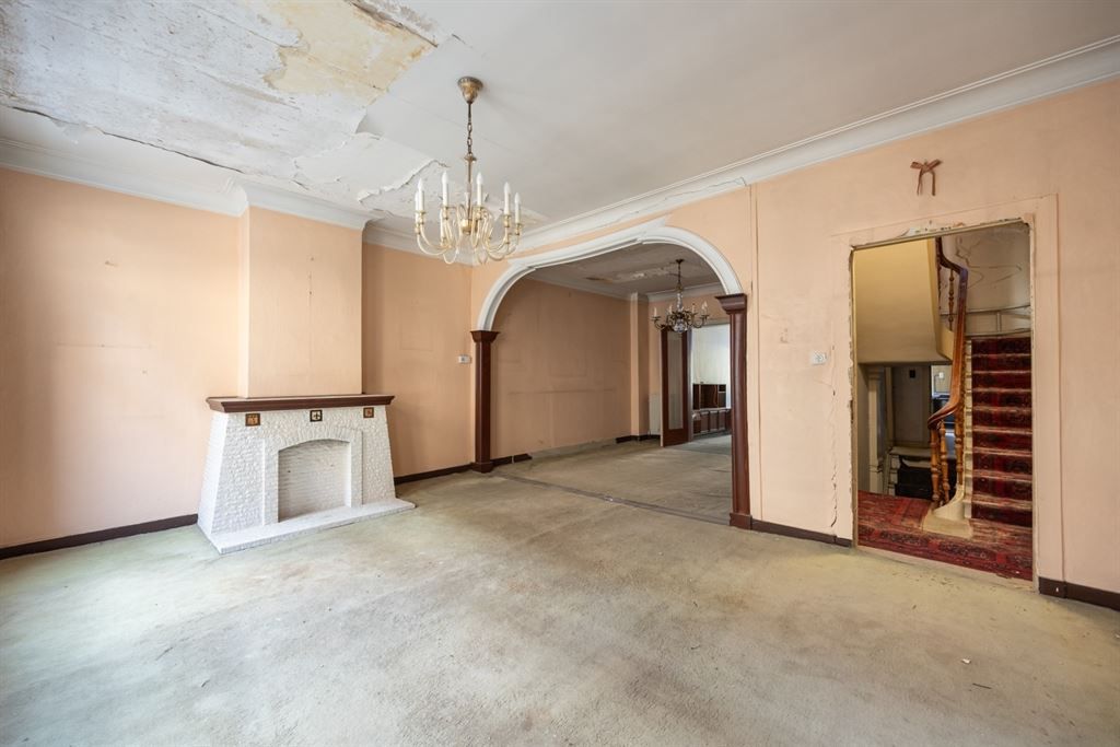 Magazijn pal in de stad met grote woonst foto 21