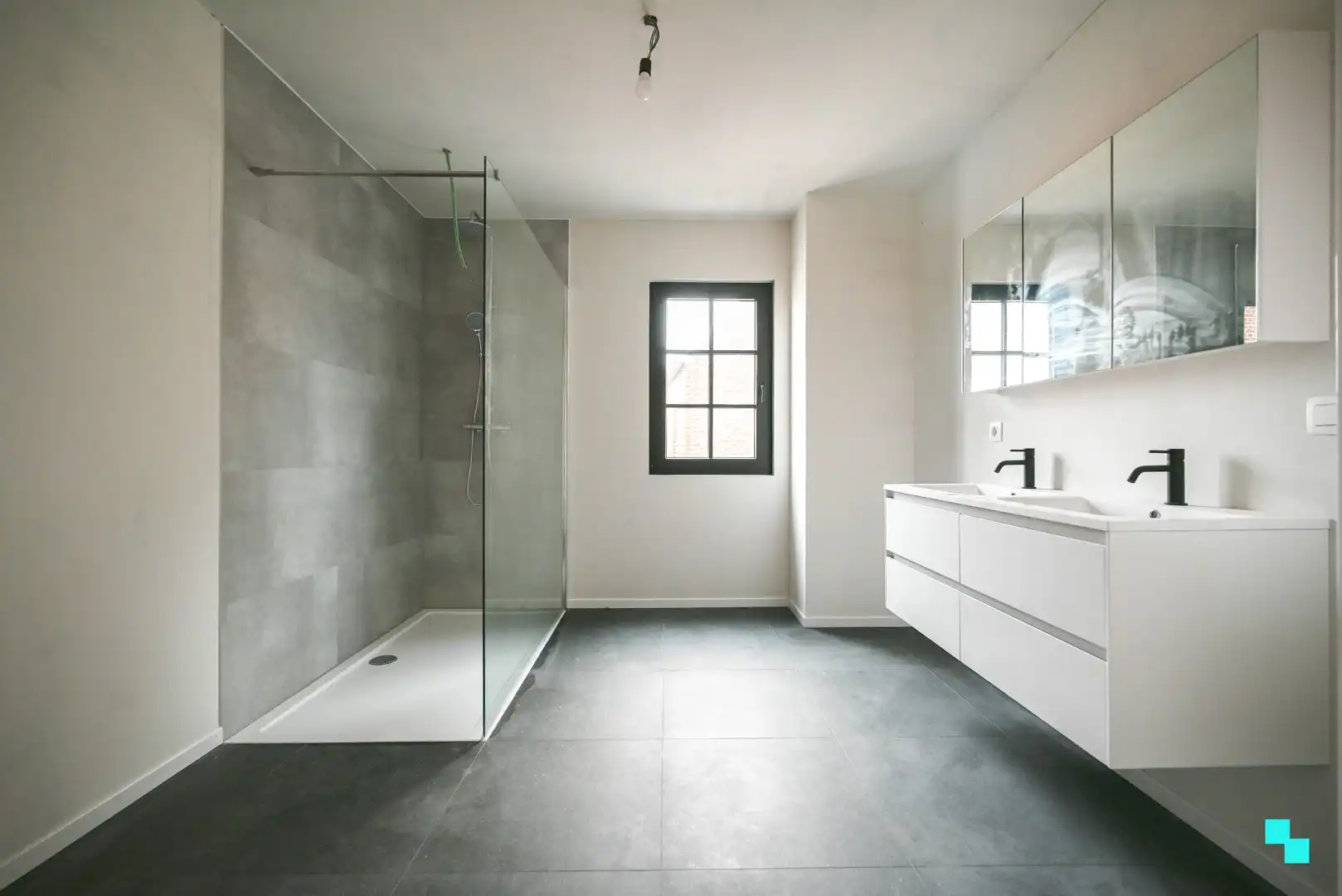 Ruime halfopen bebouwing in Zwevegem foto 15