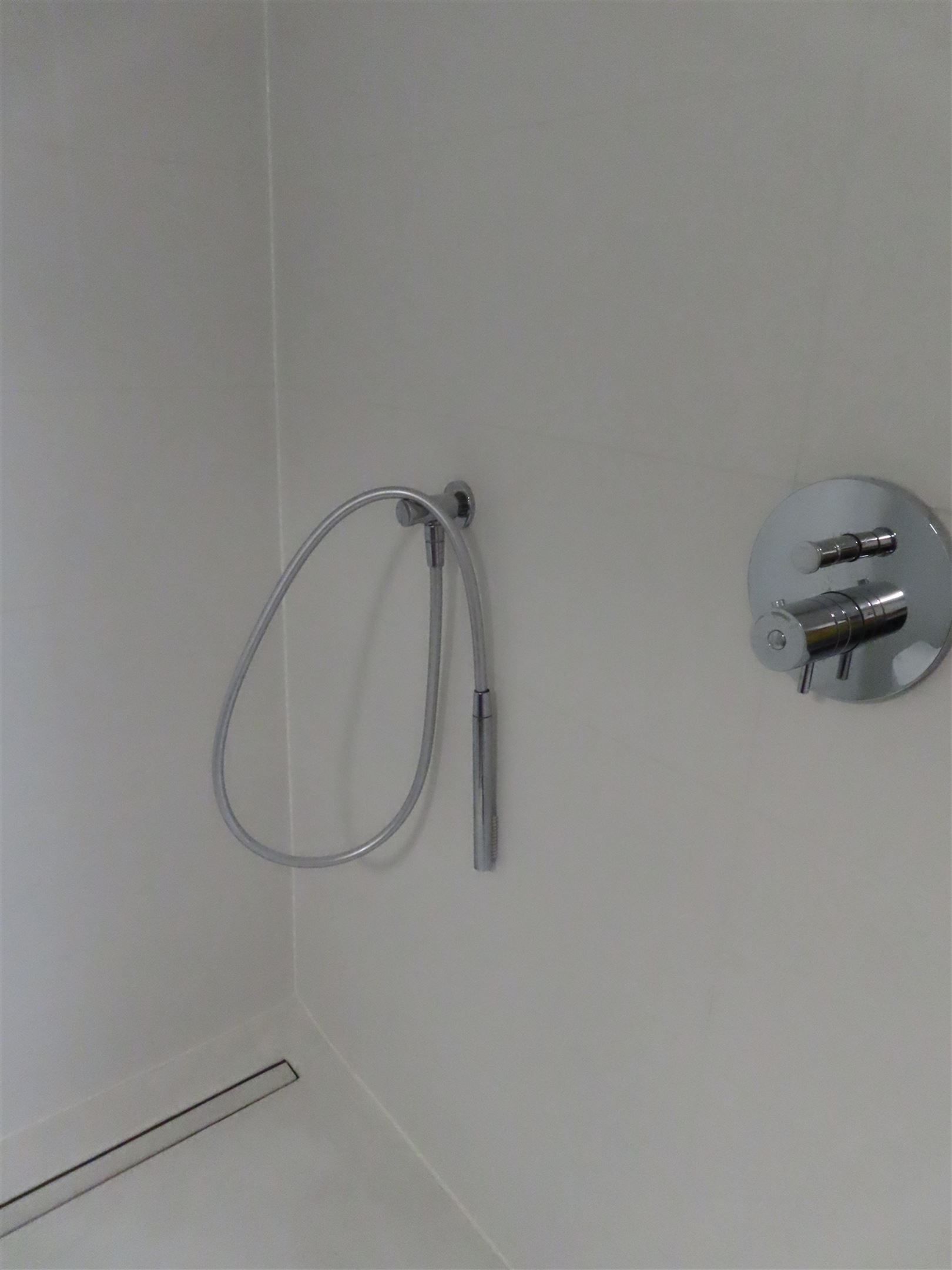 Loft appartement (187m²) met terras (120m²) & parking! foto 23