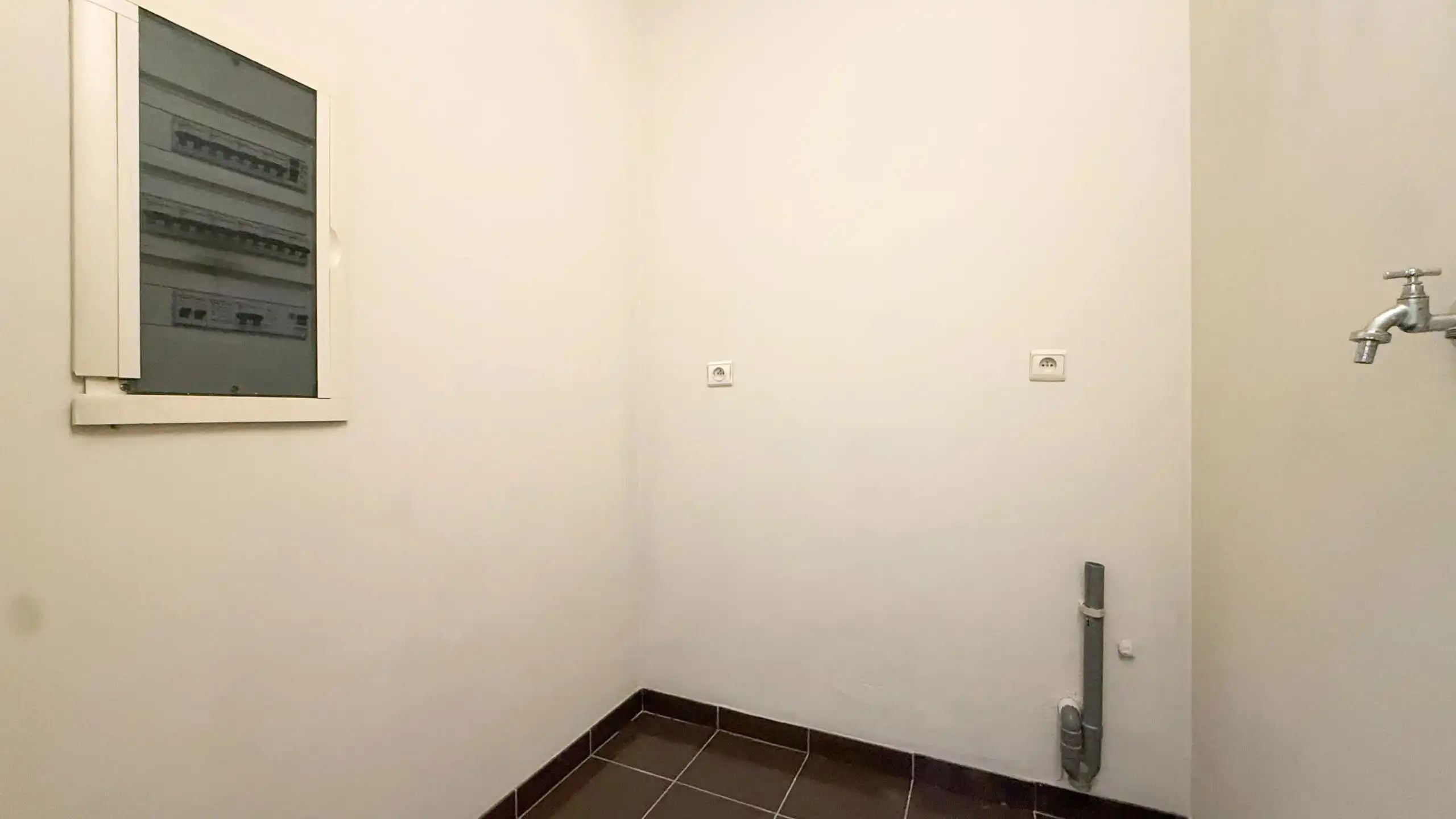 Gezellig duplex appartement met terras en garagebox in HZ! foto 14