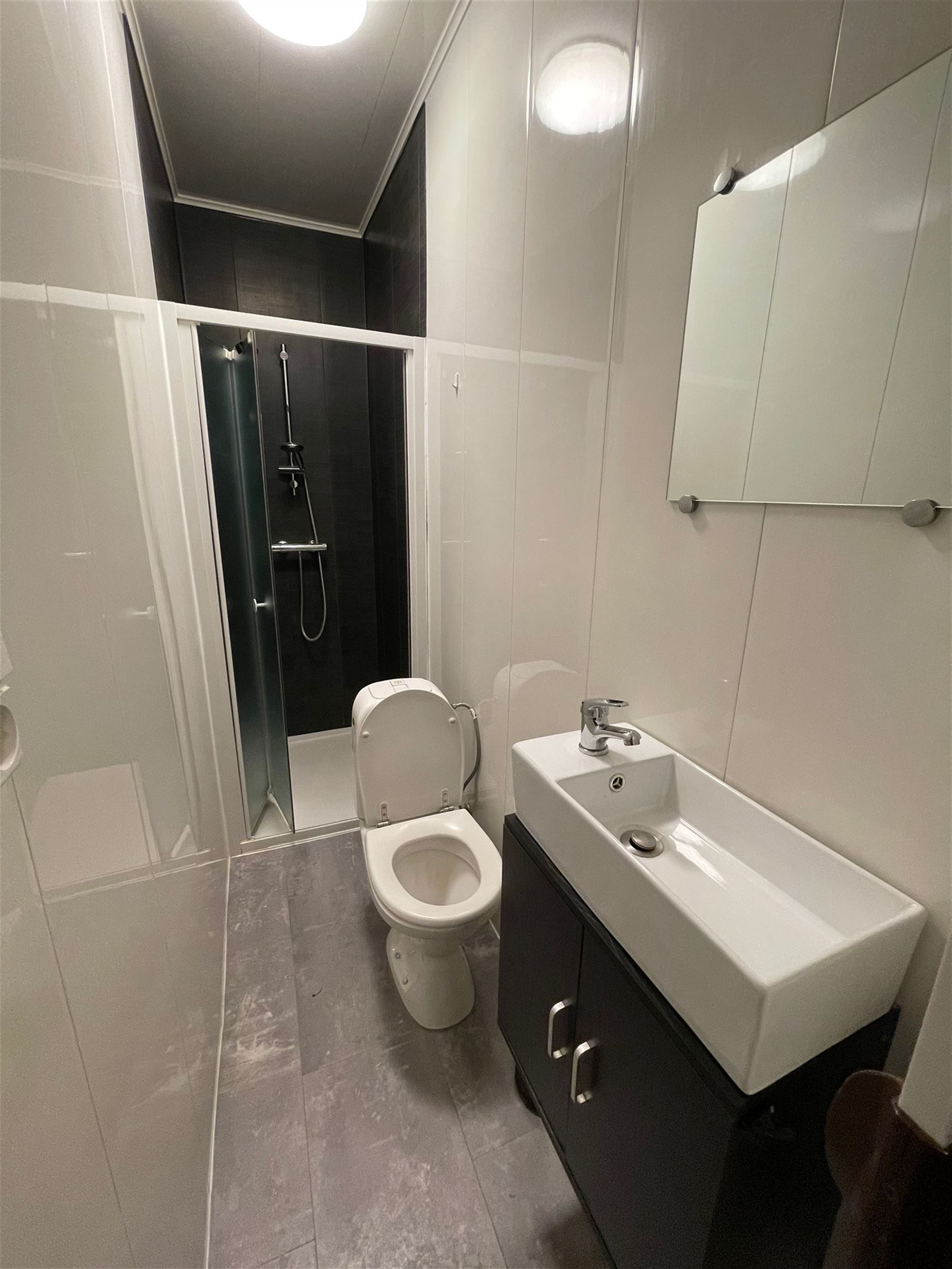 Woonhuis met dubbele garage foto 11