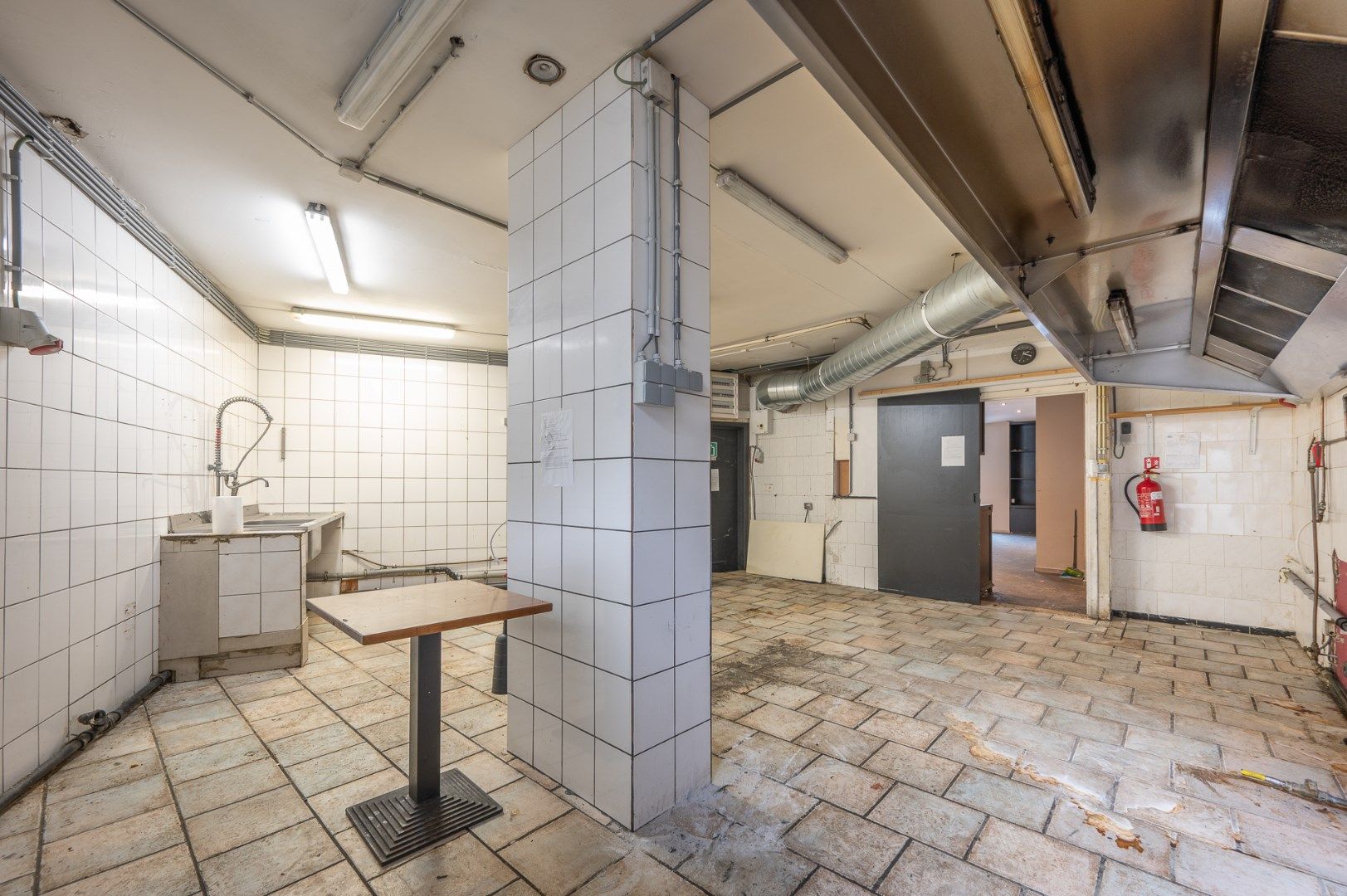 Hoekhandelspand op Toplocatie aan de Kustlaan 24, Knokke foto 8