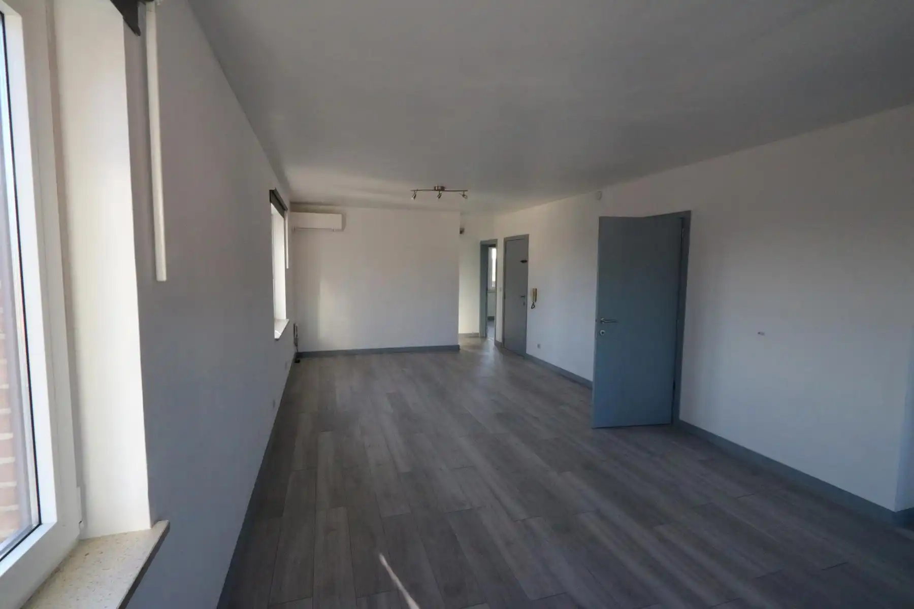 Volledig gerenoveerd appartement  foto 5