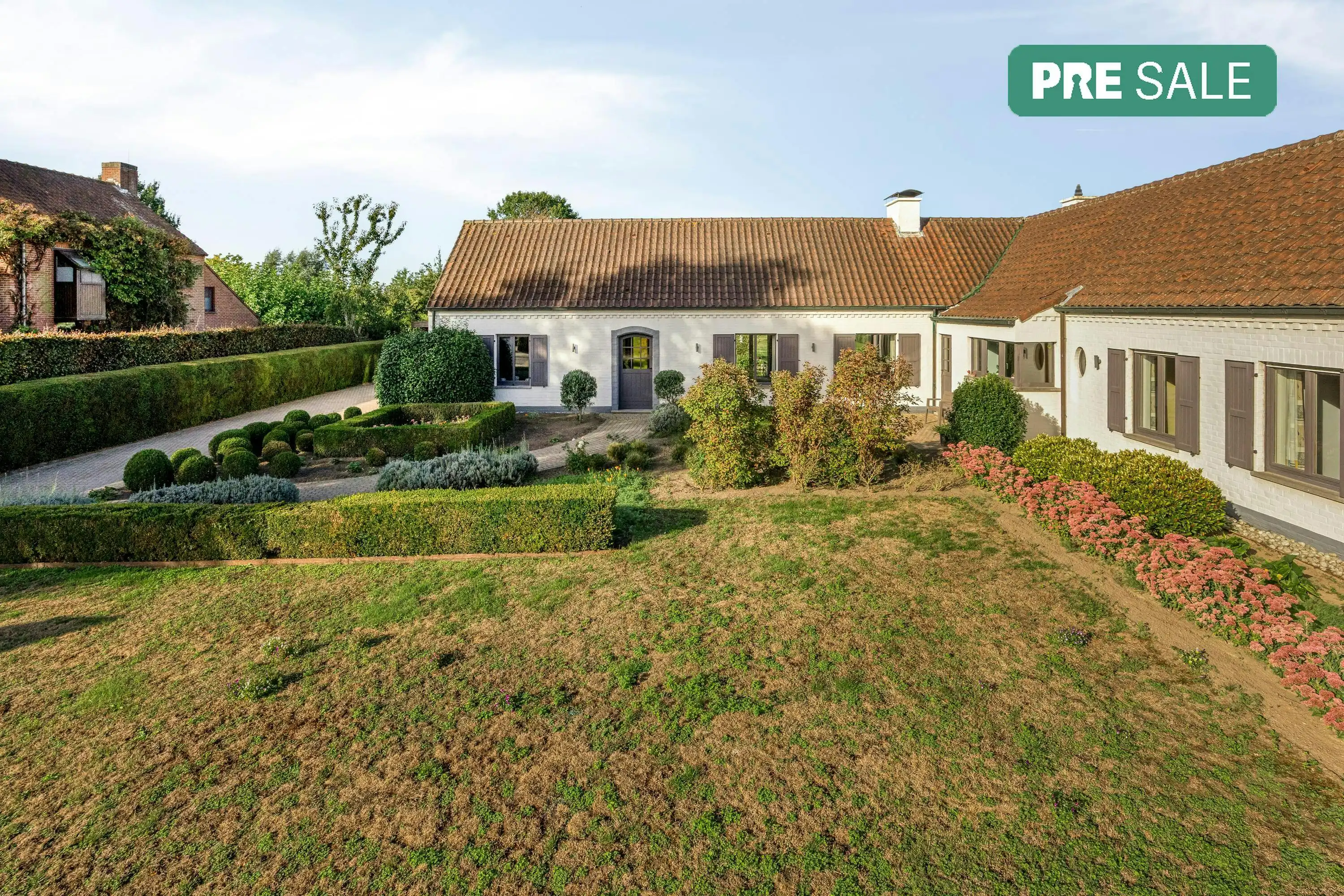 Karaktervolle bungalow op een prachtig perceel in Merelbeke foto 2