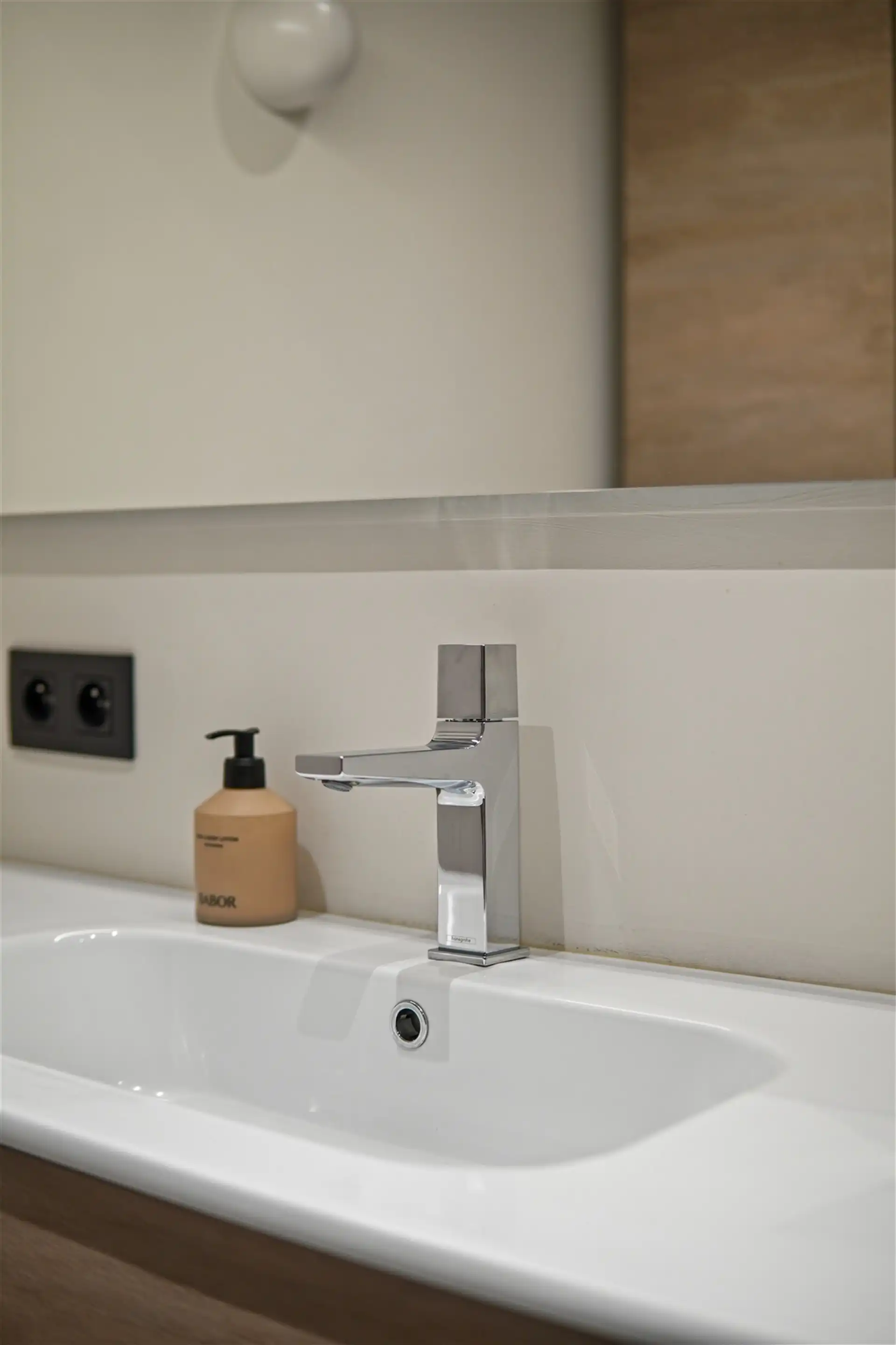 Gelijkvloers appartement met staanplaats, in centrum Berlare. foto 14