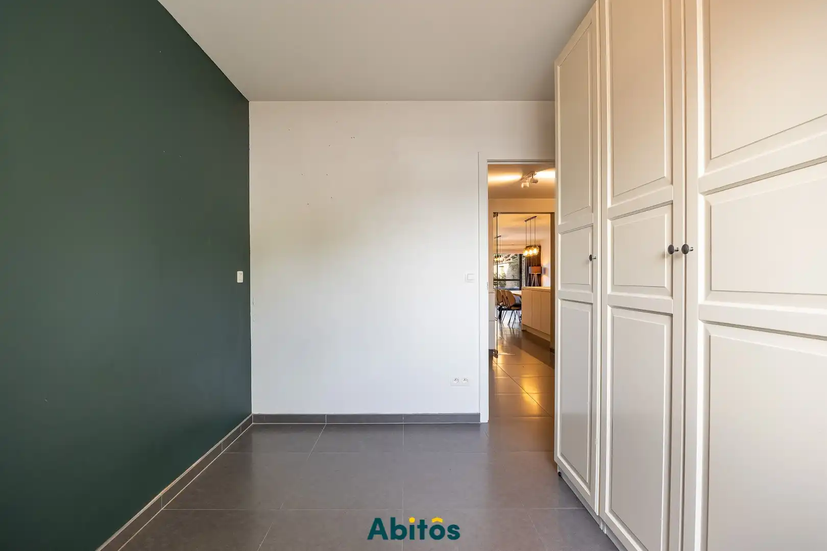 Gelijkvloers appartement met drie slaapkamers foto 22