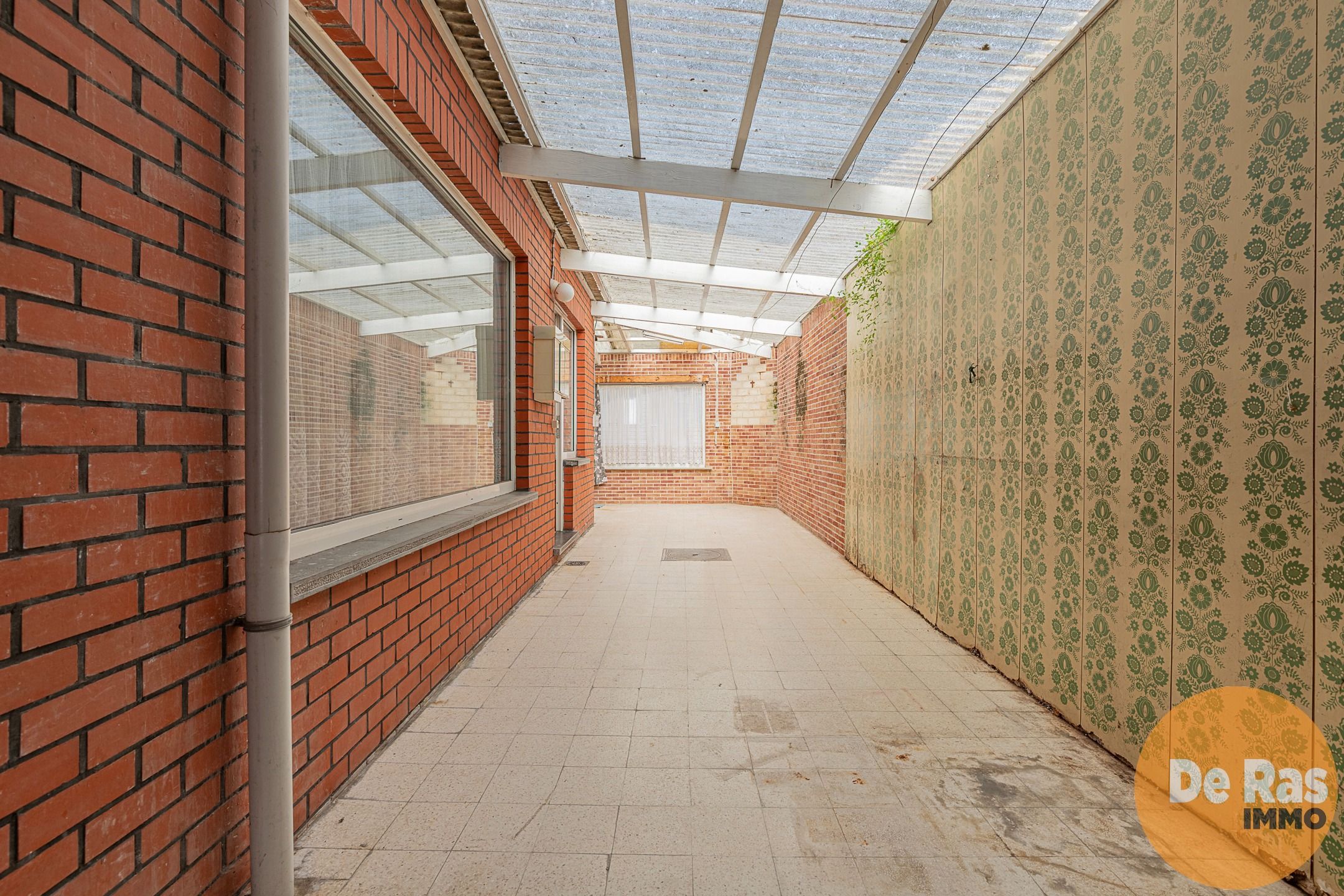 HERZELE - Stevige eengezinswoning op 200m van de markt foto 17