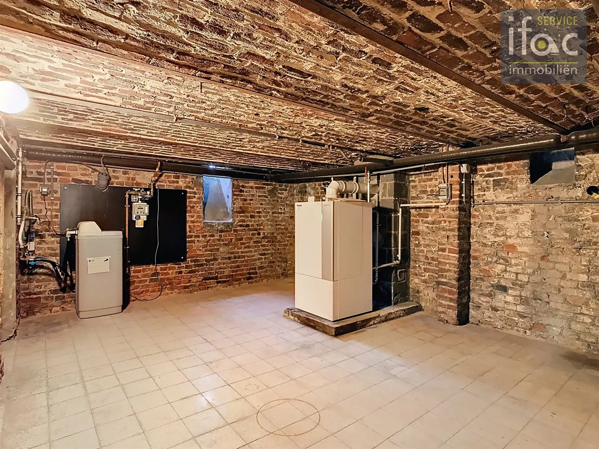 Huis met 4 slaapkamers, tuin en garage foto 20