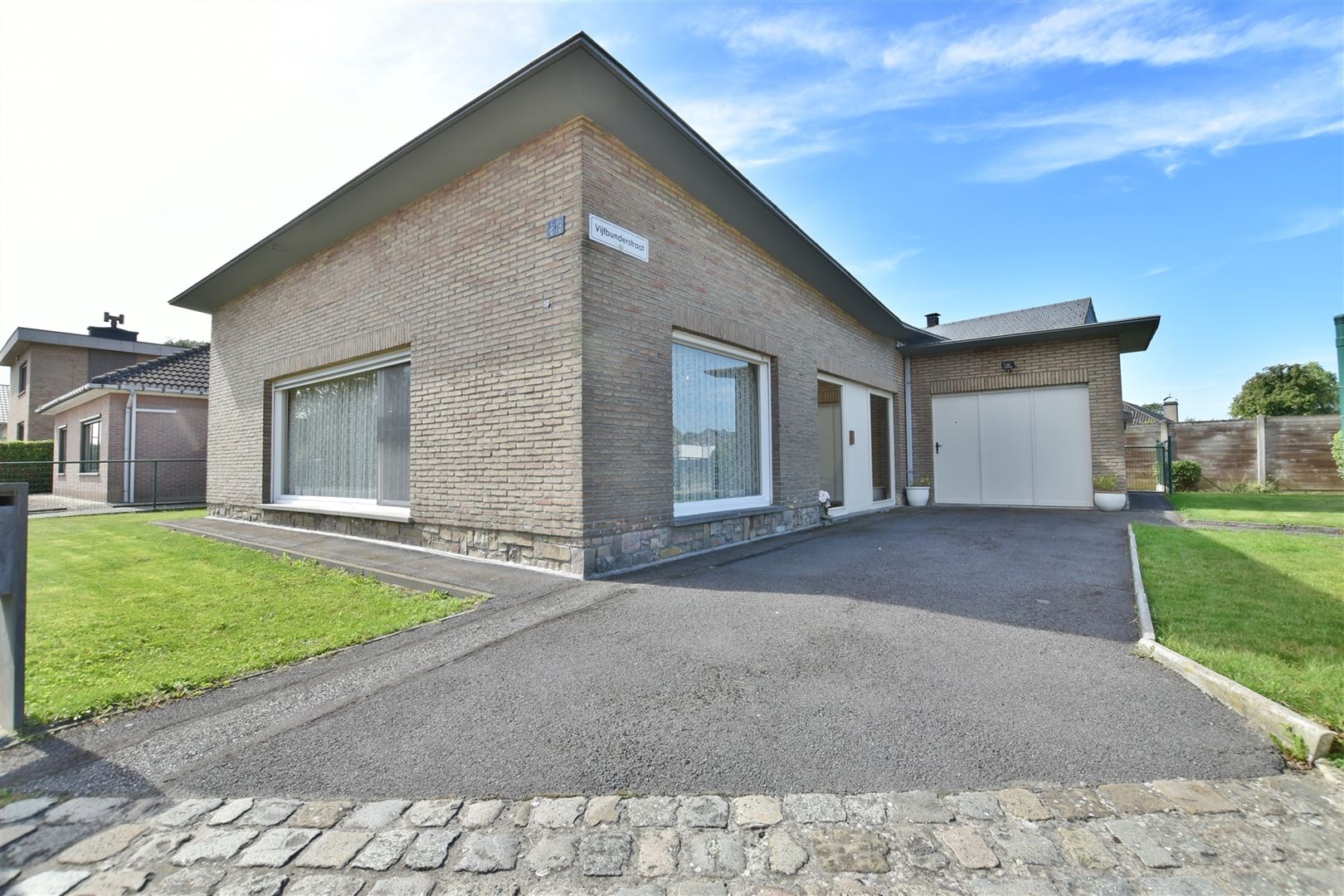 Gezellige bungalow met garage, tuin en oprit te Grembergen bij Dendermonde. foto 15