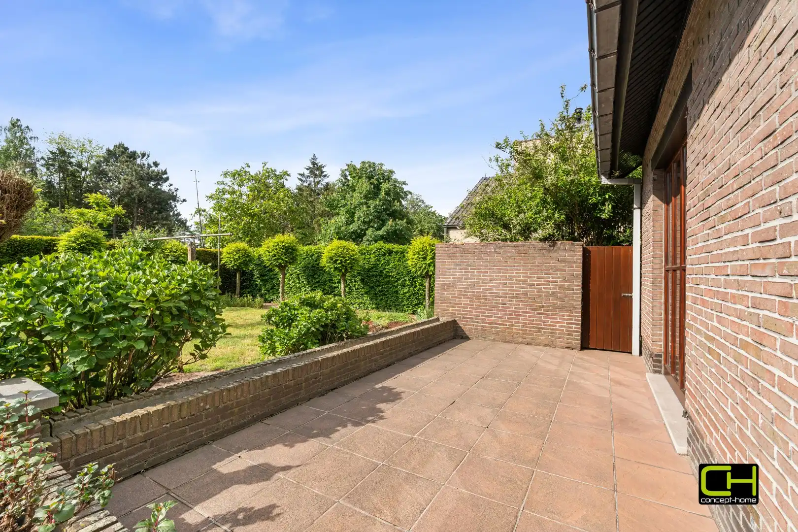Rustig gelegen open bebouwing met ruime tuin in het groene Sint-Kruis-Winkel foto 16