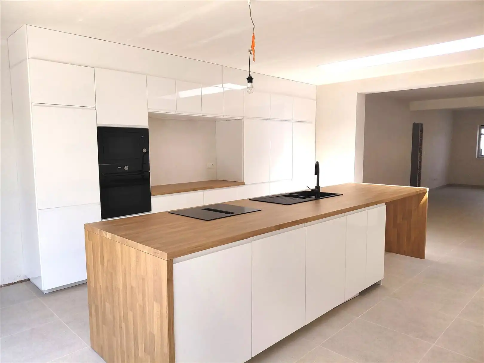 TE HUUR: Nieuwbouwwoning met 3 slaapkamers te Koersel! foto 2