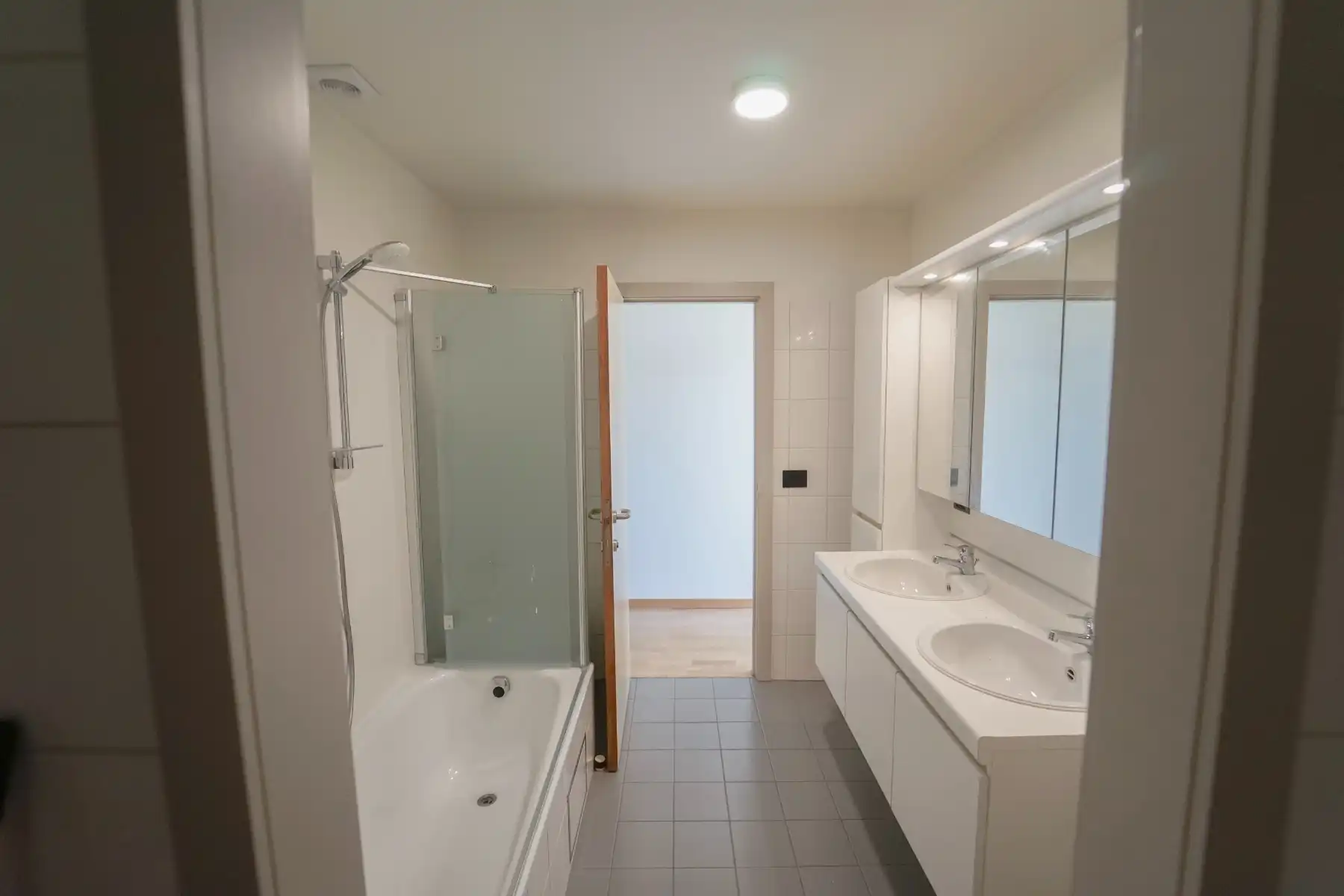 Ruim 2 slaapkamer penthouse te Zwijnaarde foto 12