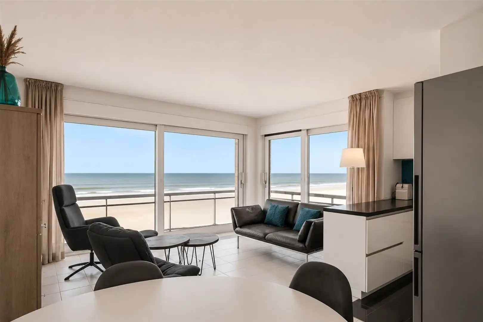 uitzonderlijk hoek appartement met 2 slaapkamers foto 9