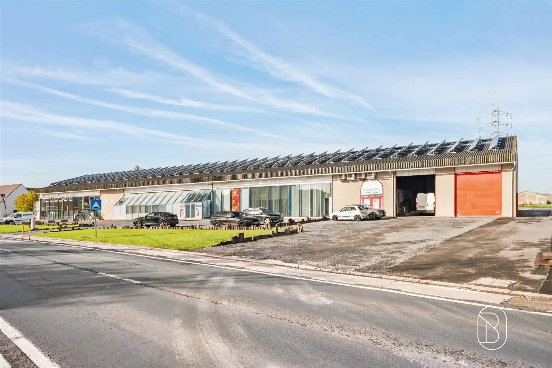 Multifunctioneel bedrijfsgebouw te koop in Kuurne foto 3