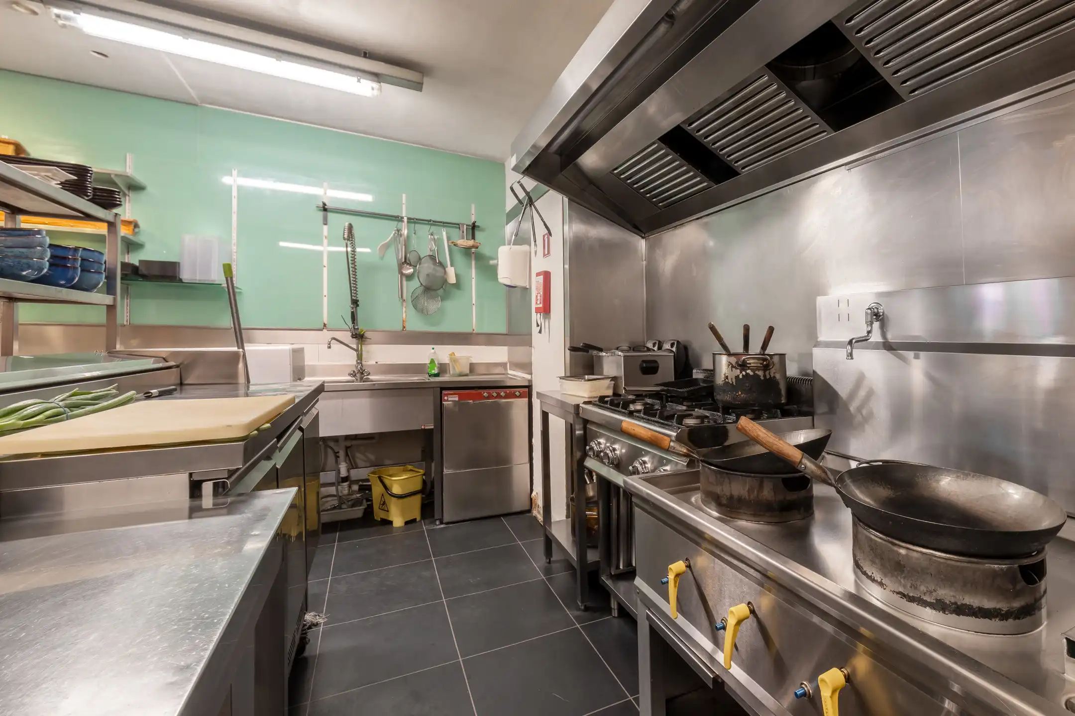 Top gelegen horecapand in de Empire Center Diamantwijk foto 9