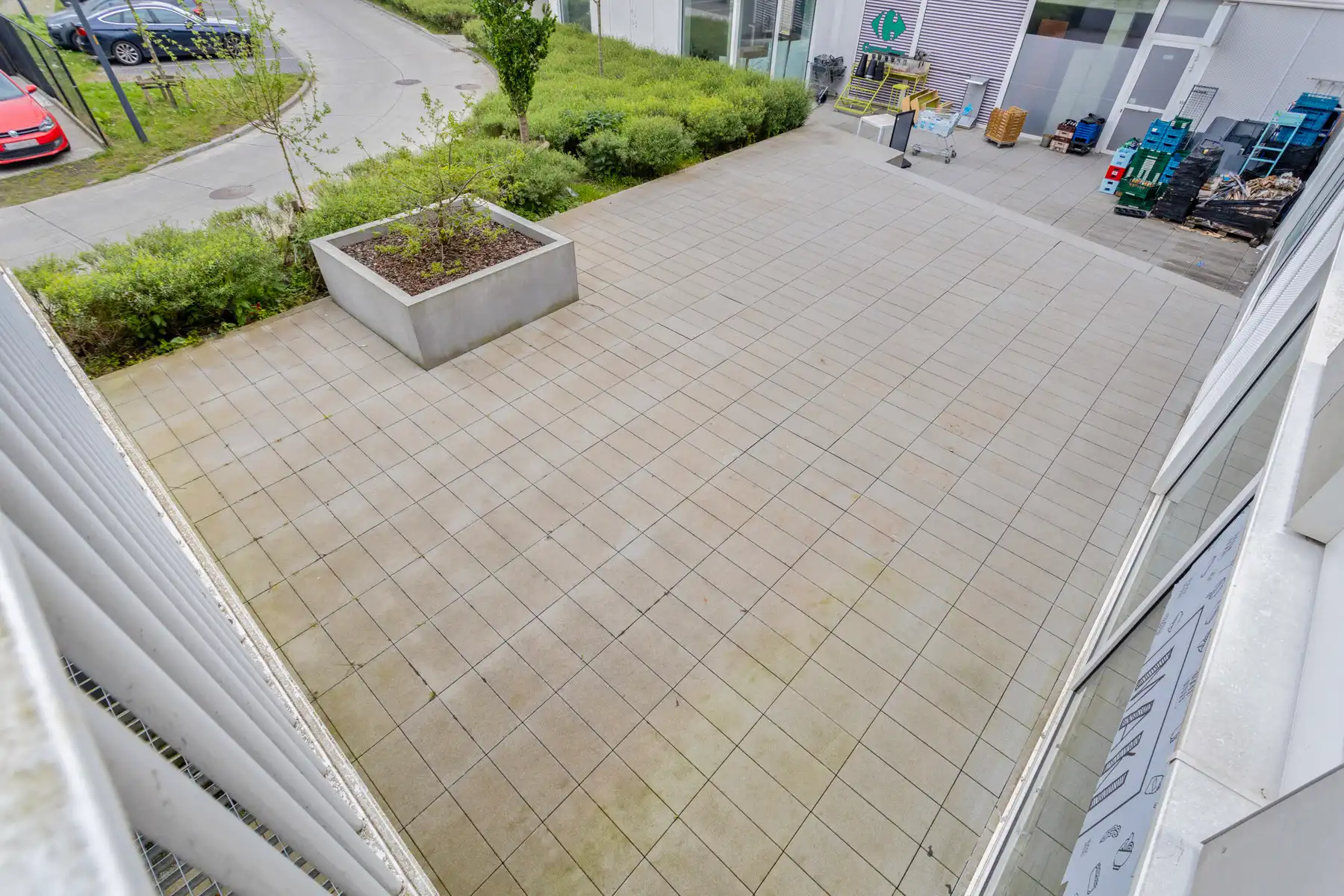 Nieuwbouw commercieel gelijkvloers met grote raampartijen foto 4