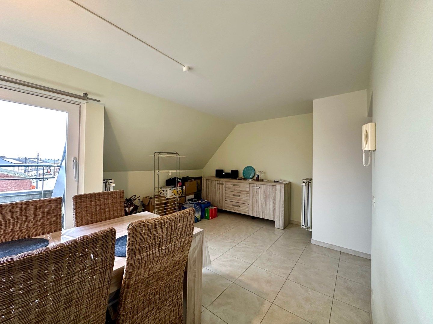 Appartement op centrale ligging te Eernegem foto 4