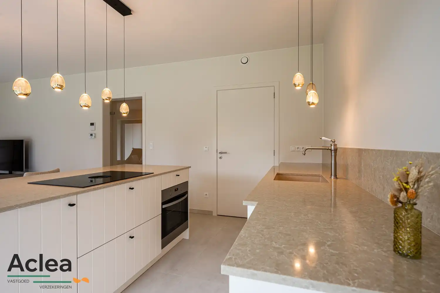 Hoogwaardig afgewerkt appartement met garage en ruim terras foto 8