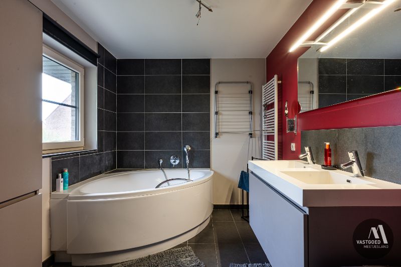 Ruime villa op een toplocatie in Maldegem foto 17