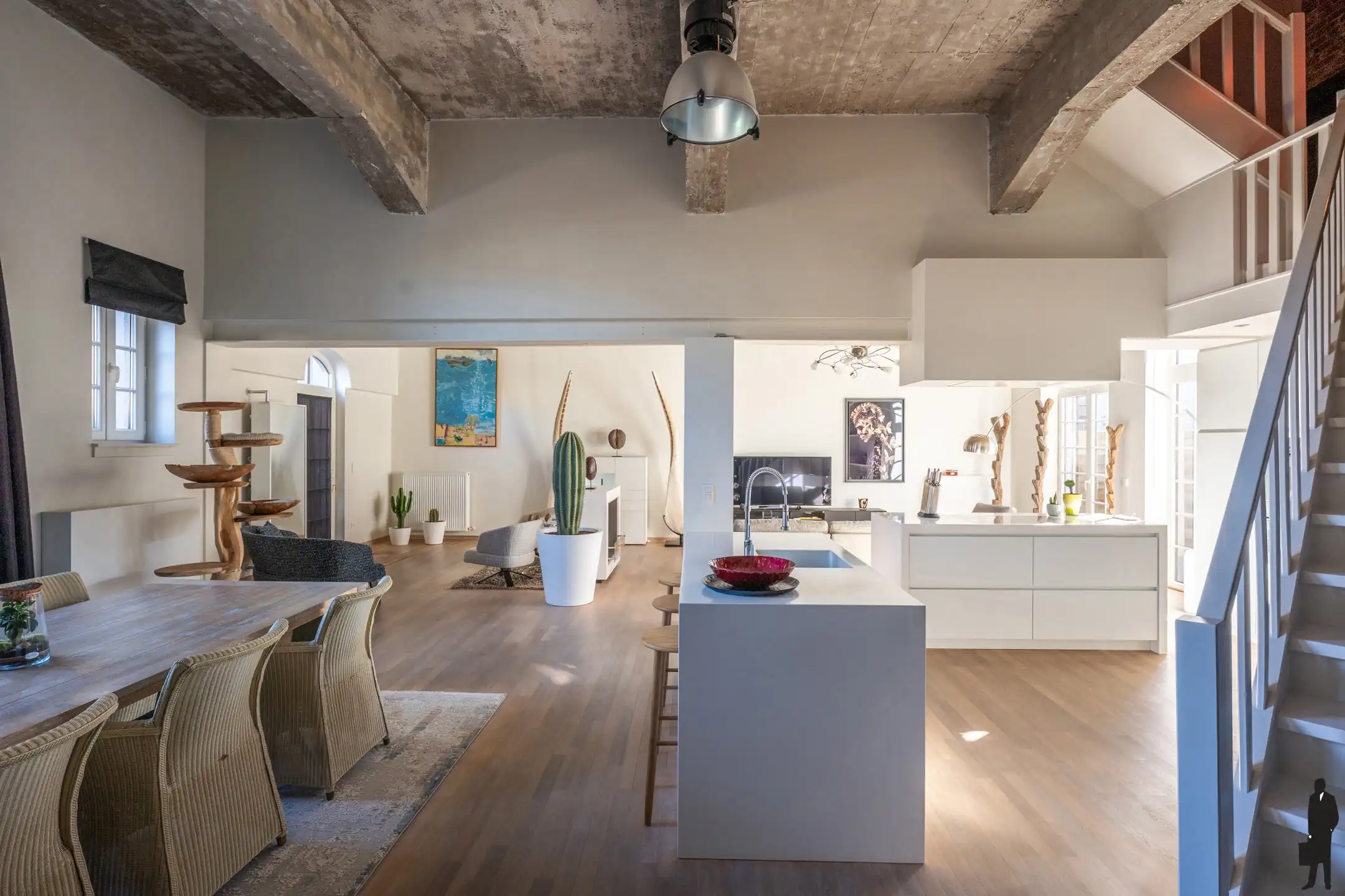 Prachtige duplex loft met onderhoudsvriendelijke tuin foto 3