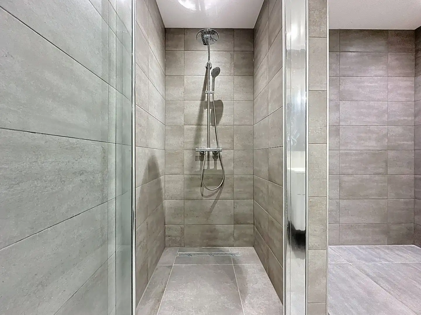 Instapklaar appartement met balkon en parkeerplaats in Aardenburg foto 19