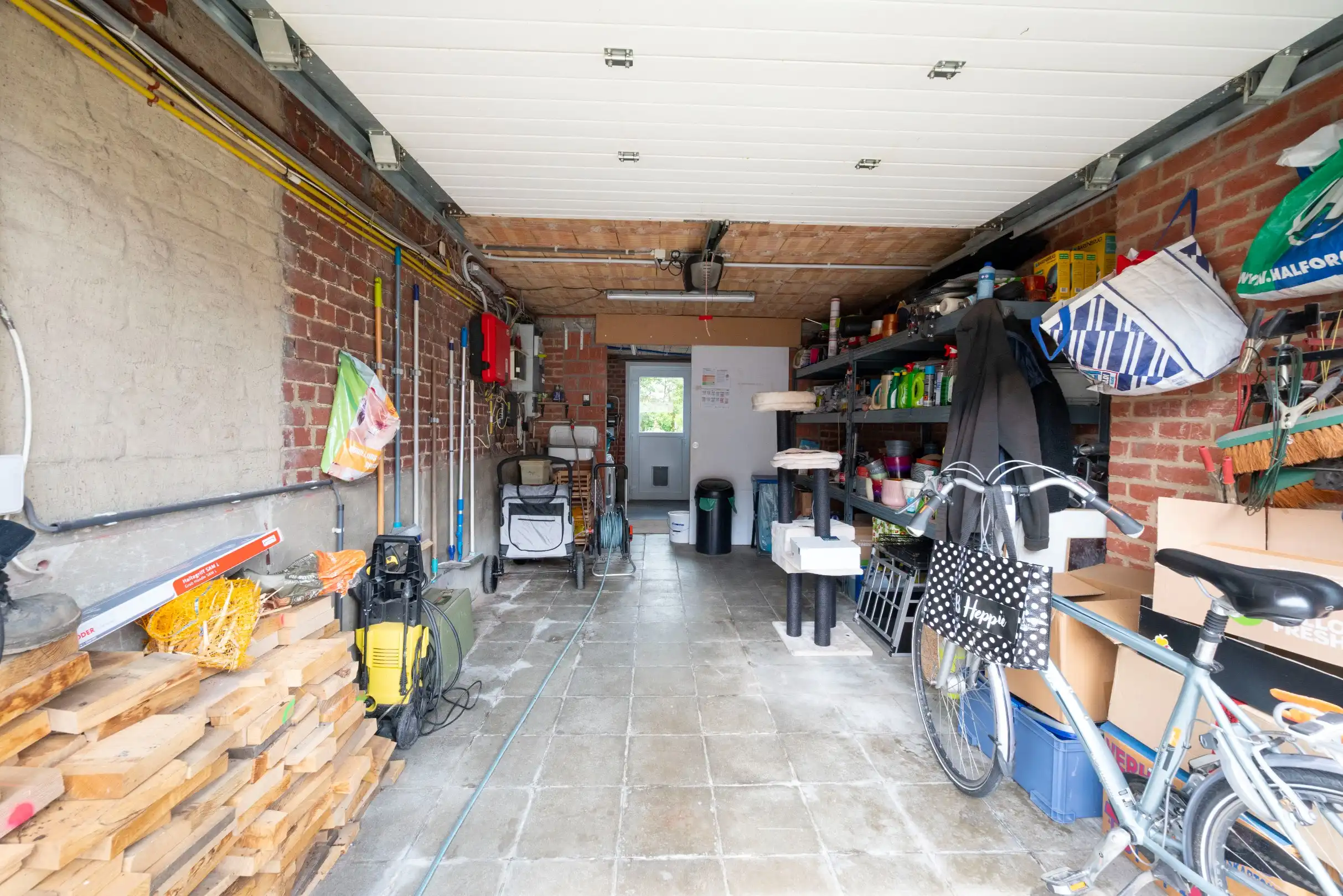 Ruime gezinswoning met tuin en garage. foto 10
