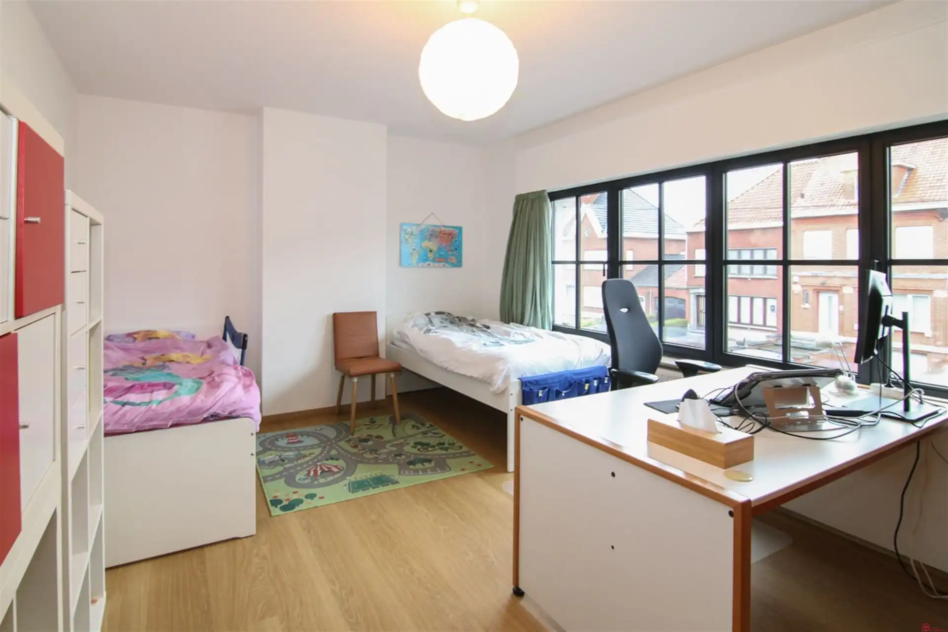 Prachtig vernieuwde halfopen woning op Pius-X foto 18