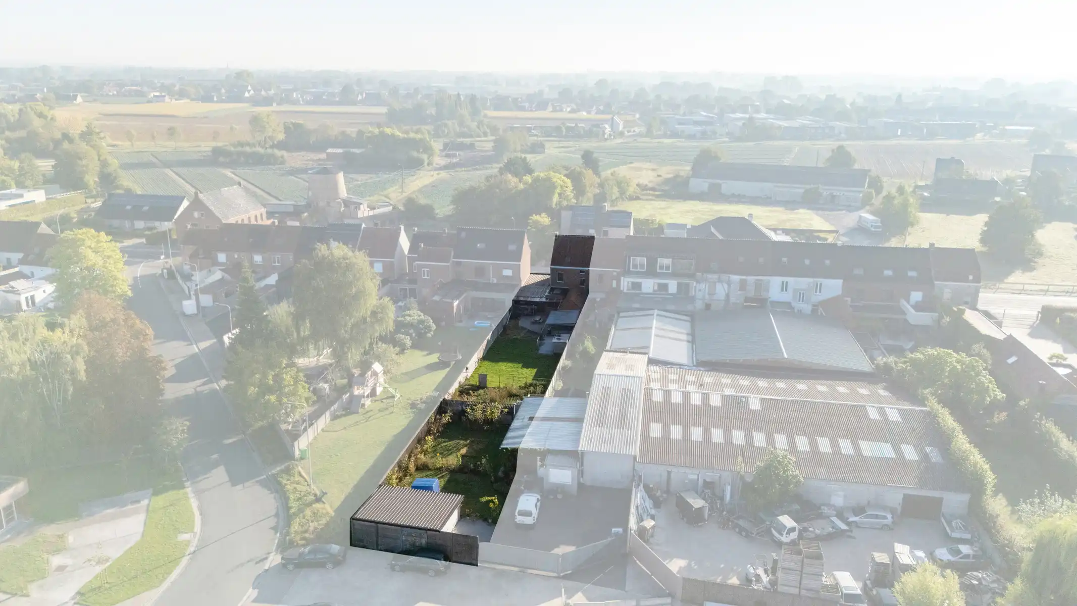 Ruime te renoveren woning met opslagplaats van 65 m² foto 26