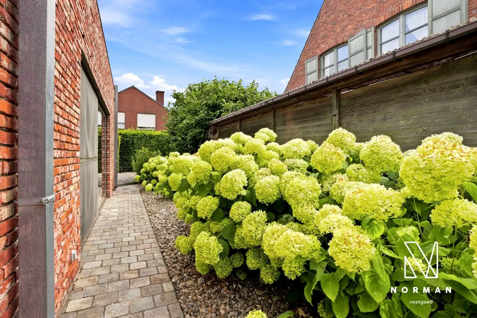 Prachtige, kwalitatief afgewerkte villa te koop in rustige woonwijk te Bavikhove! foto 41