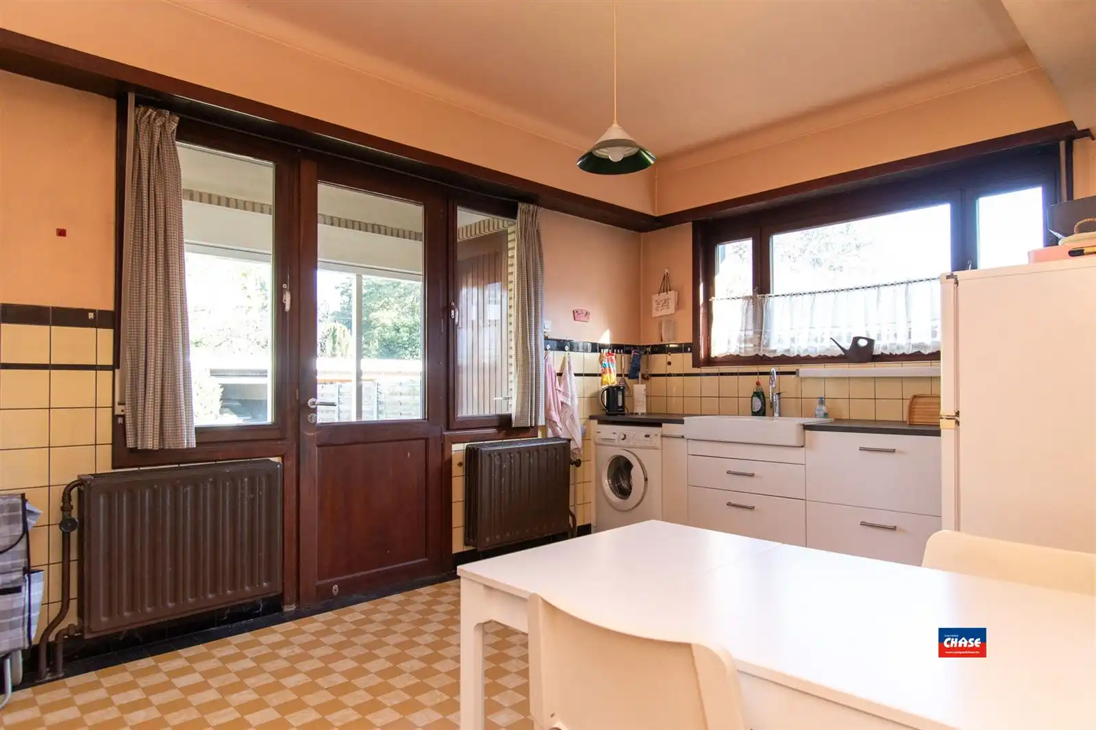 Ruime open gezinswoning met tuin en twee garageboxen  foto 13